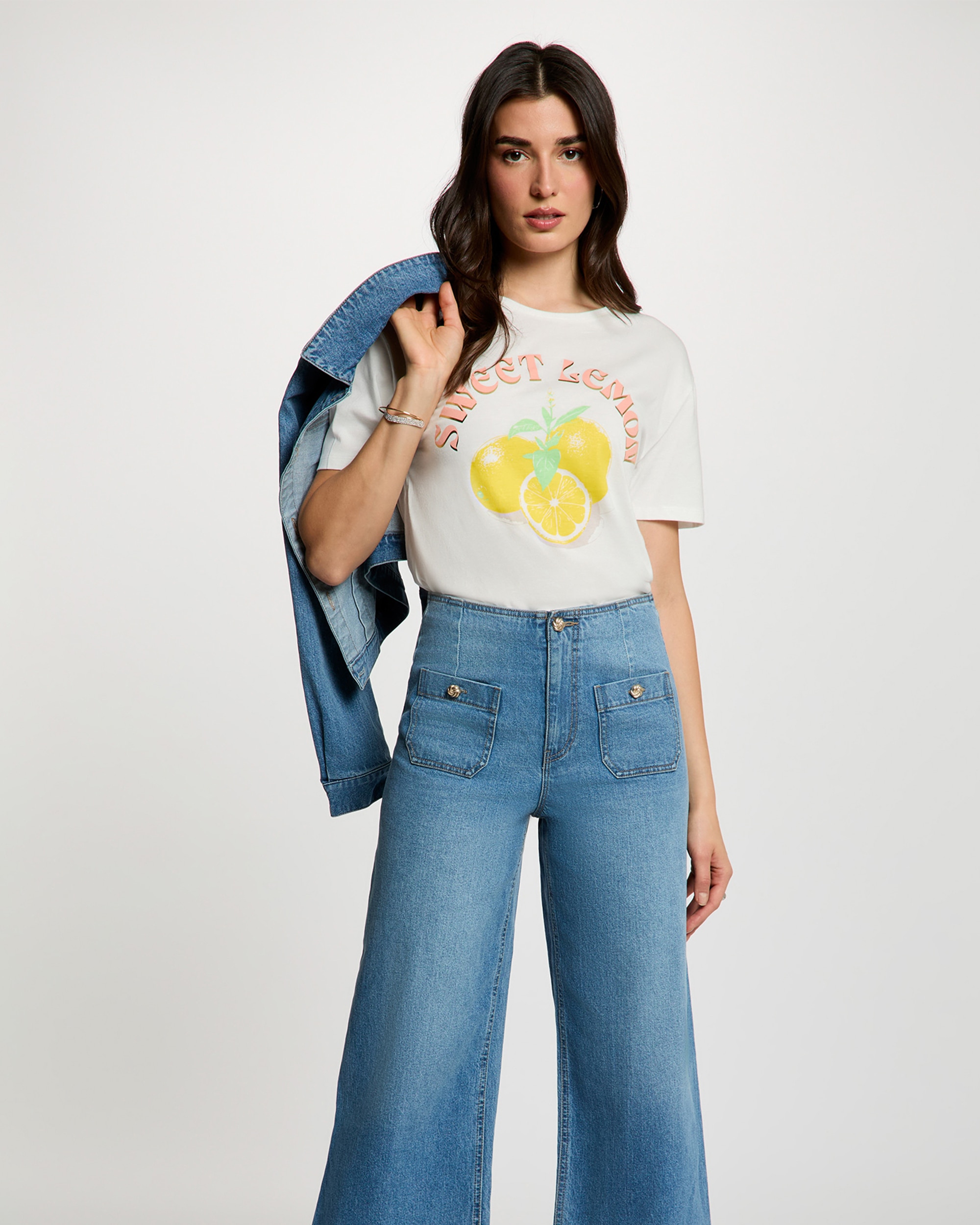 Imagem 0 de T-shirt Estampada com Decote Redondo