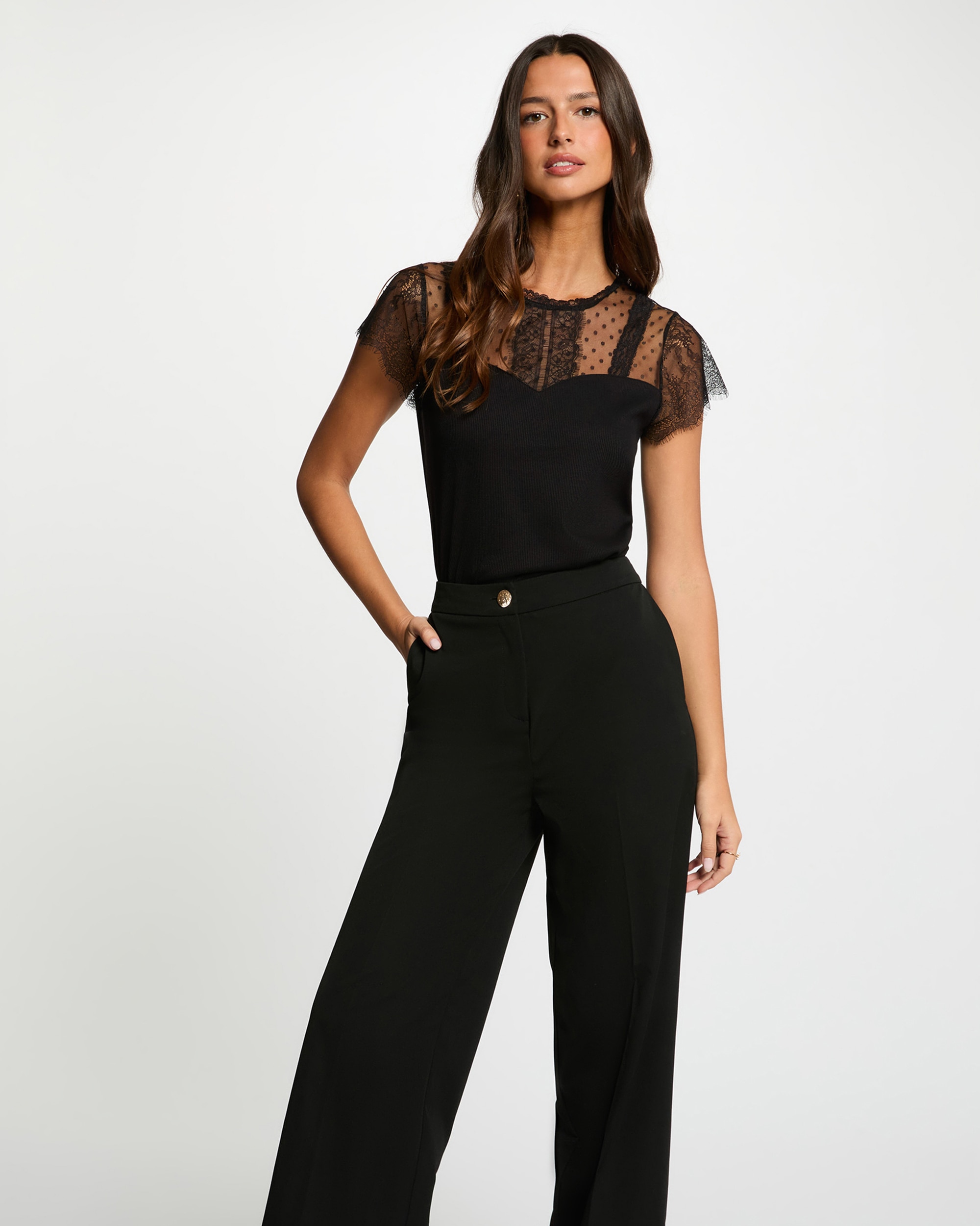 Imagem 0 de T-shirt Ajustada de Renda