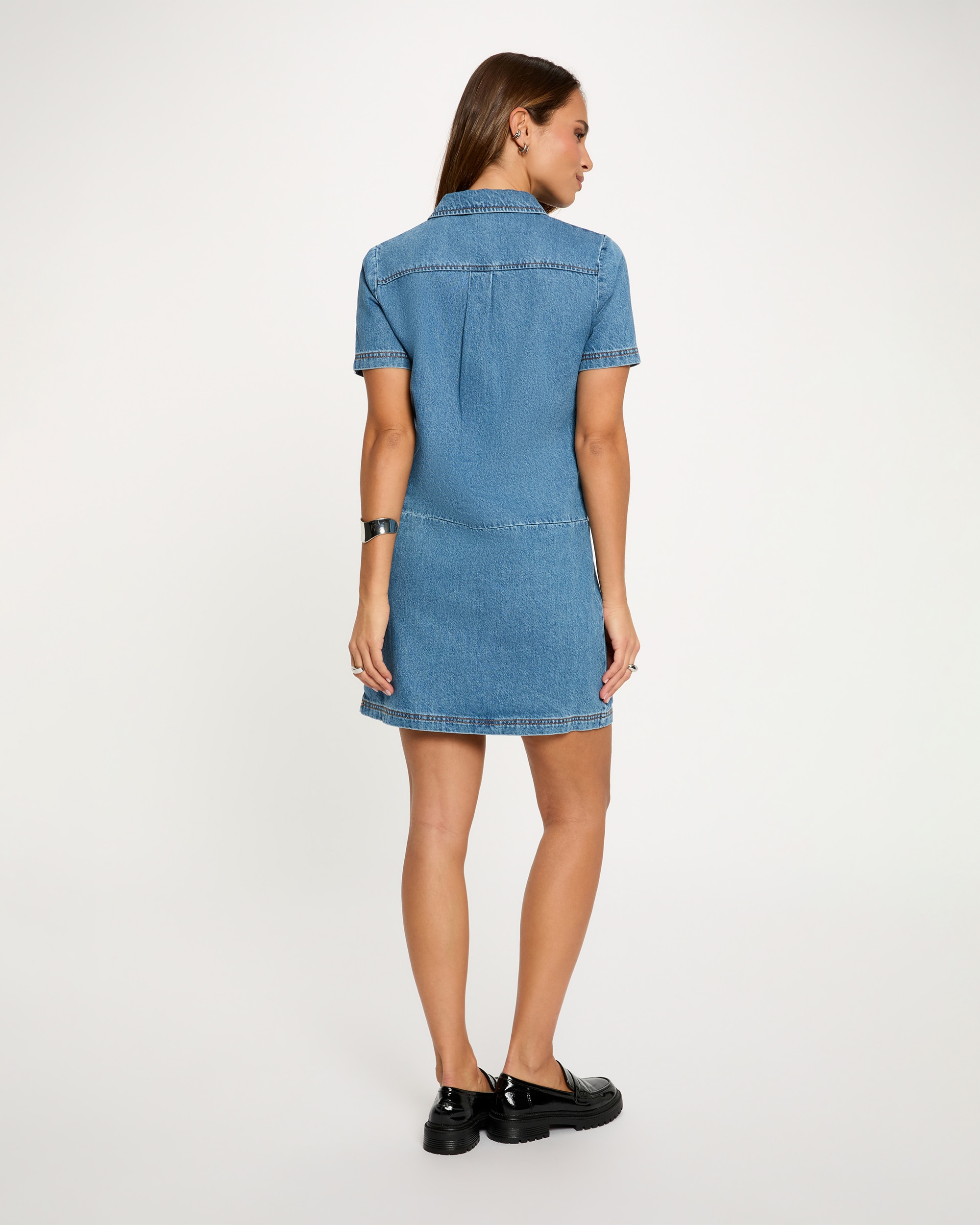 Vestido Curto de Corte a Direito em Tecido Jeans com Manga Curta Azul denim-3