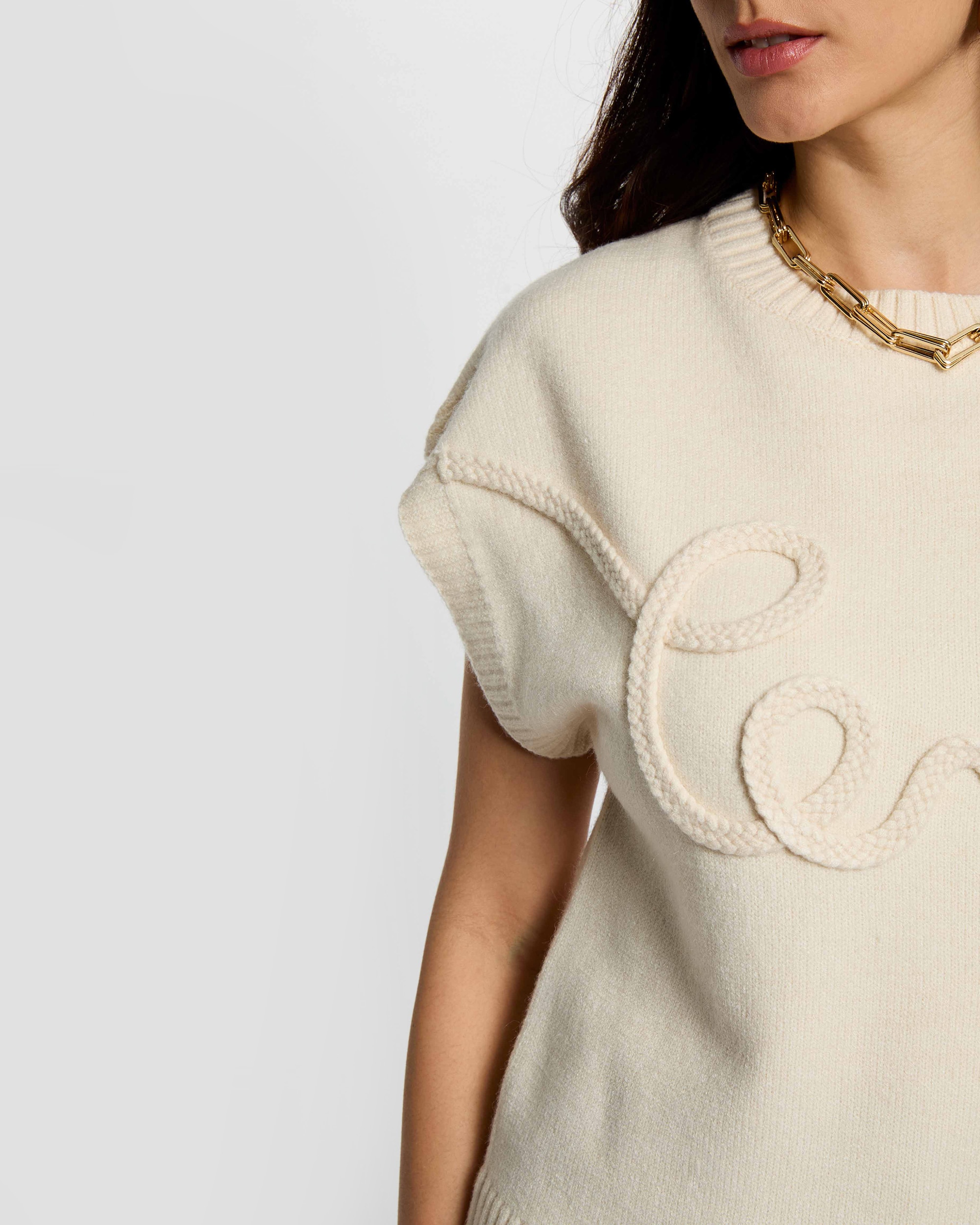 Camisola sem Mangas Bordada com Gola Redonda Creme-5