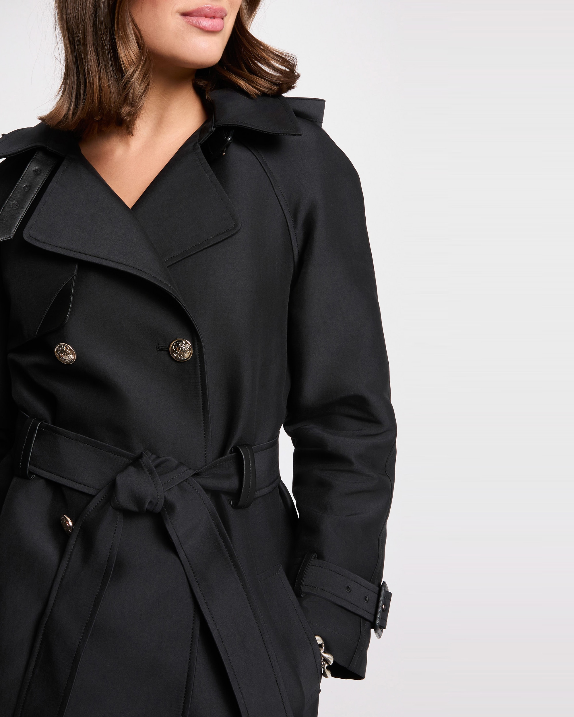 Gabardina Midi com Capuz Preto-5