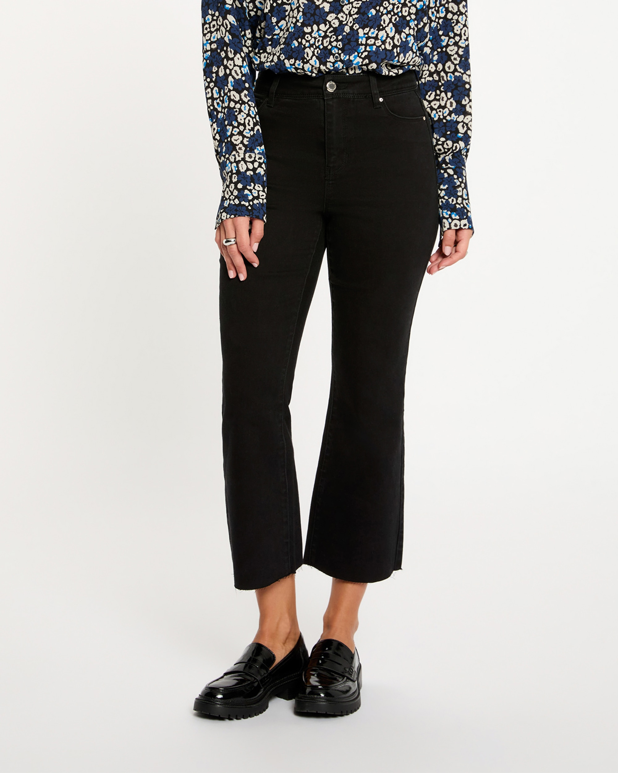 Imagem 0 de Jeans Flare em Corte 7/8