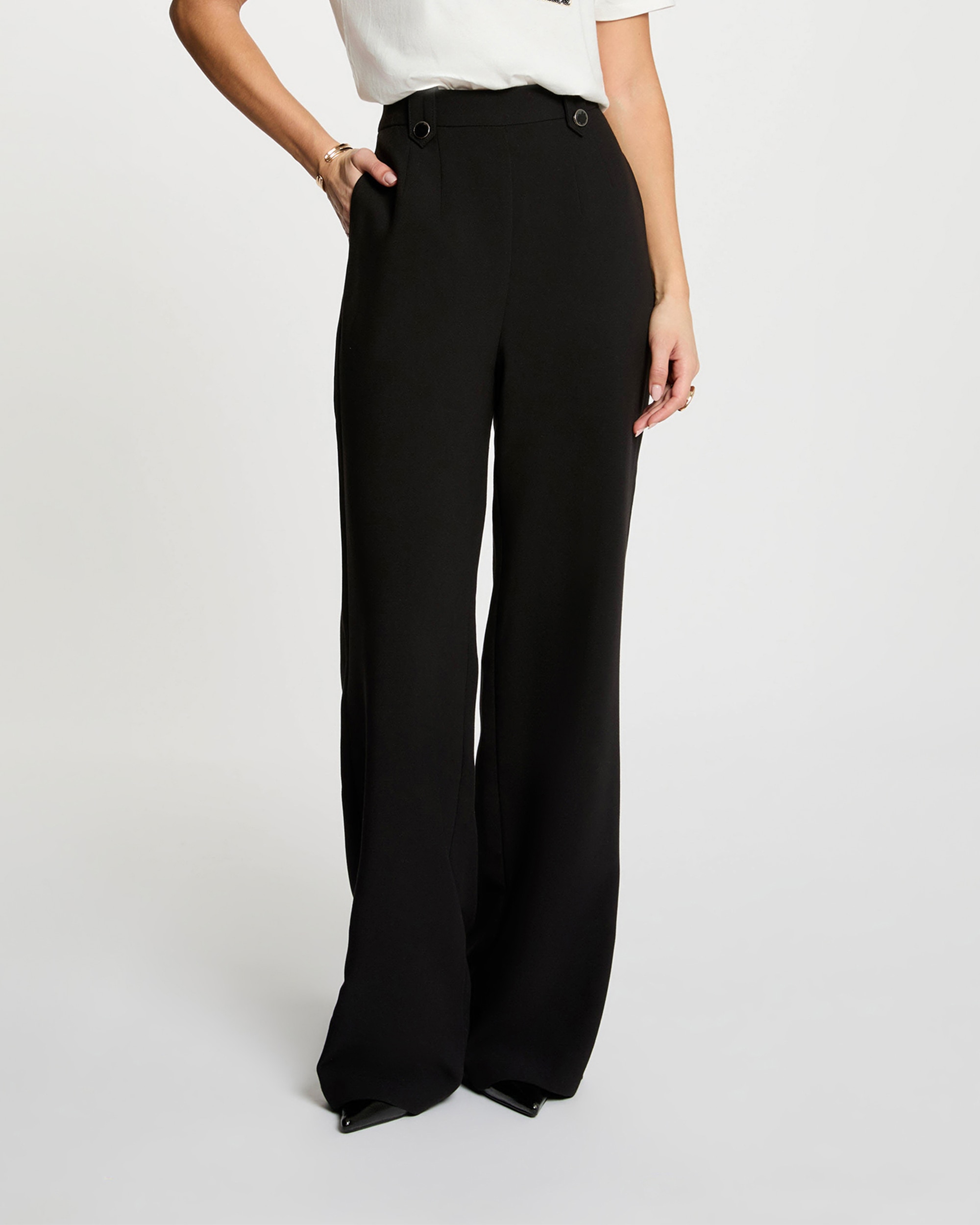 Imagem 0 de Calças Largas com Cintura Subida