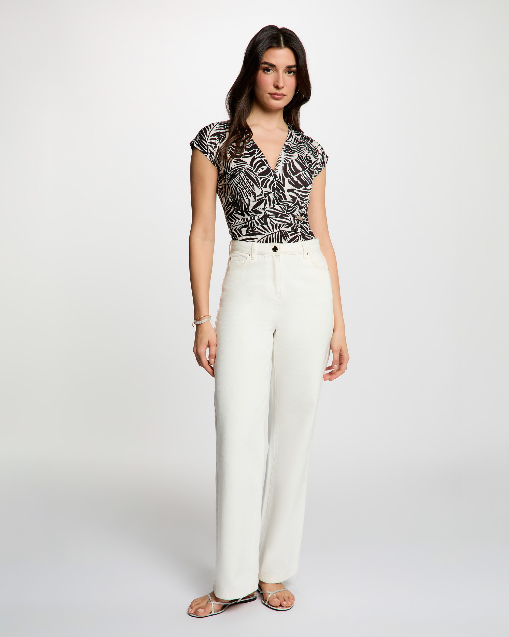 T-shirt Ajustada com Decote em V Multicolor-4