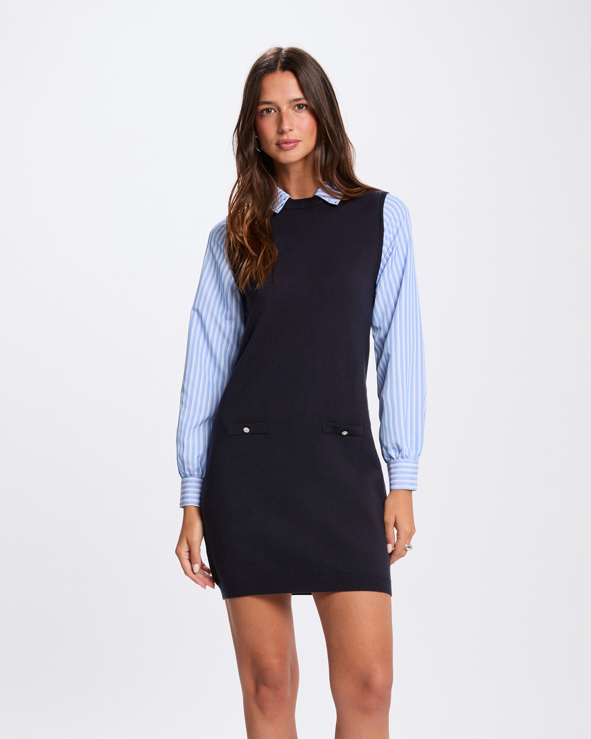 Imagem 0 de Vestido Curto com Gola Polo Efeito Camiseiro