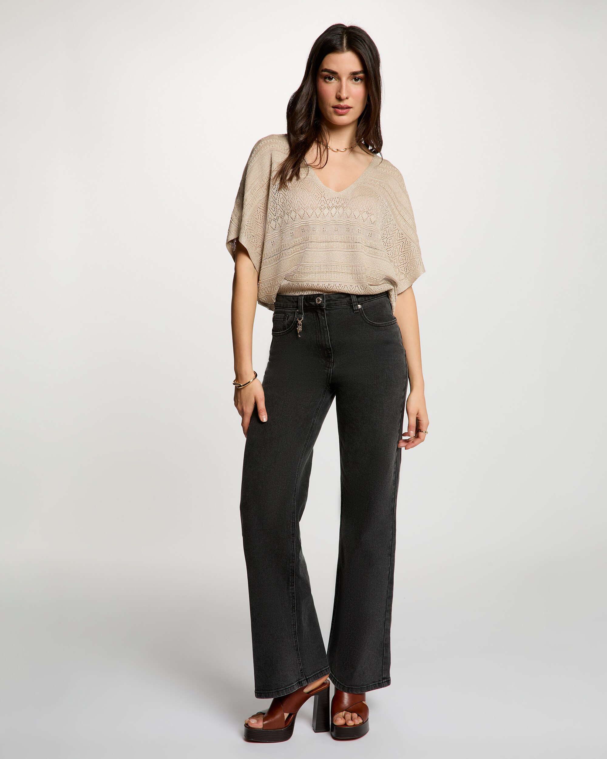 Camisola Oversize em Malha Leve Ouro-4