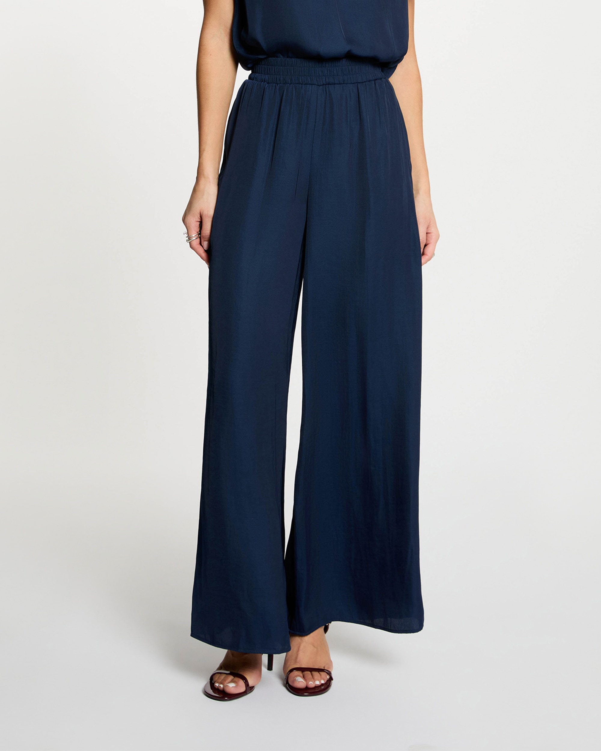 Imagem 0 de Calças Largas Fluídas