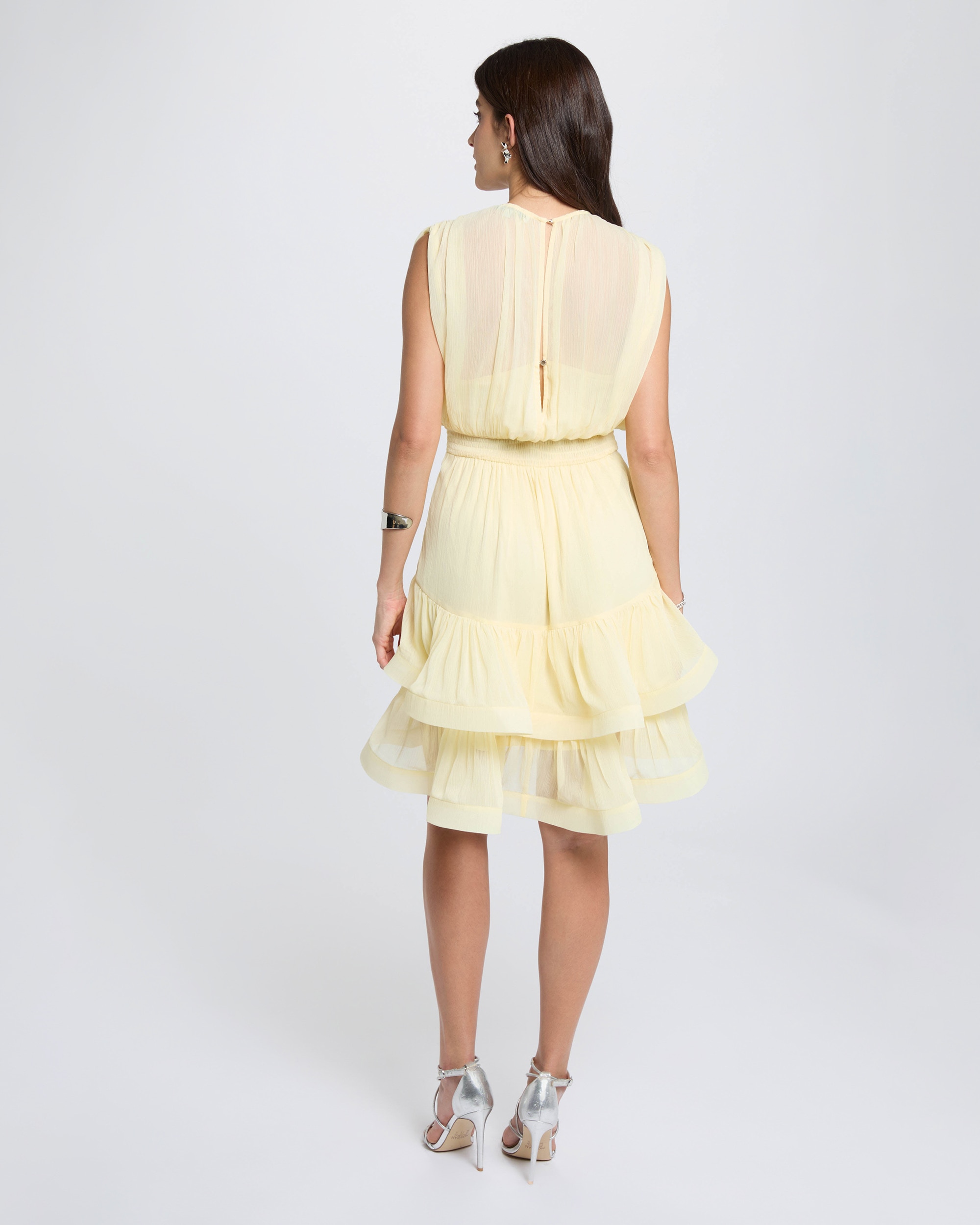 Vestido Curto com Gola Alta Amarelo-3