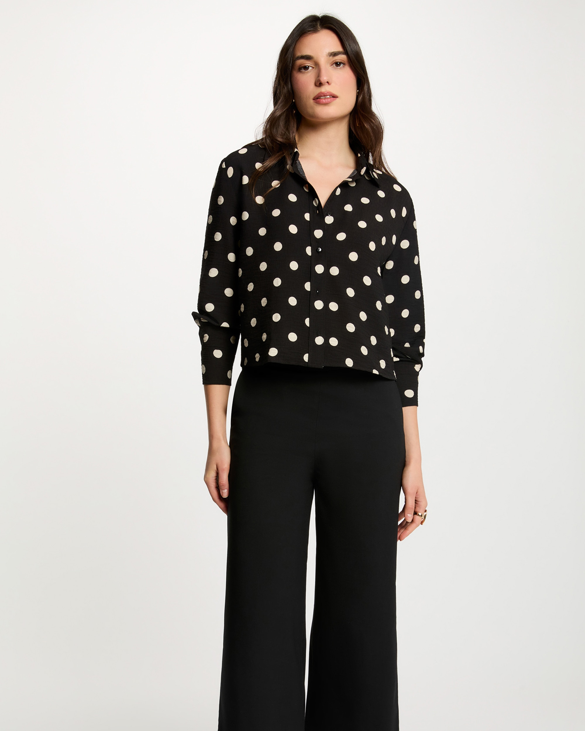 Imagem 0 de Camisa Cropped de Bolinhas