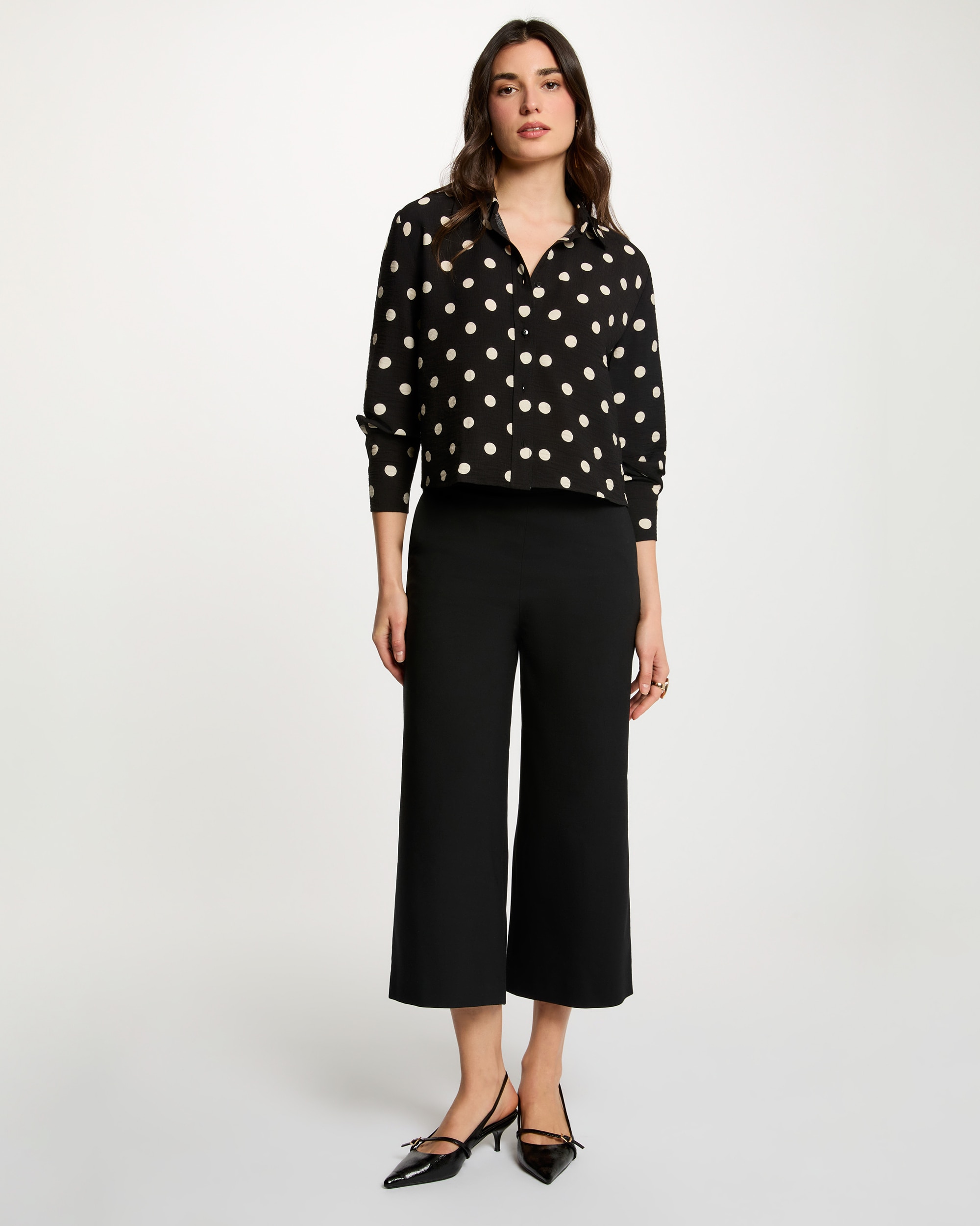 Camisa Cropped de Bolinhas Preto-4