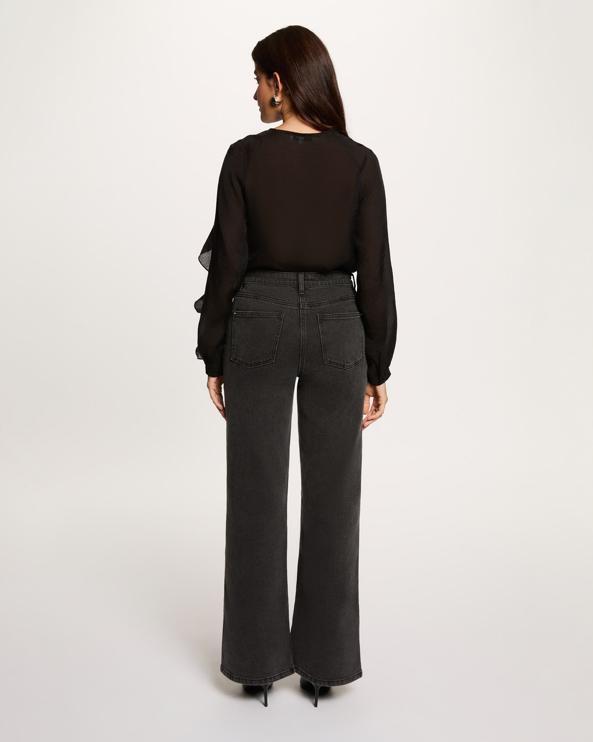 Camisa Ajustada Preto-3