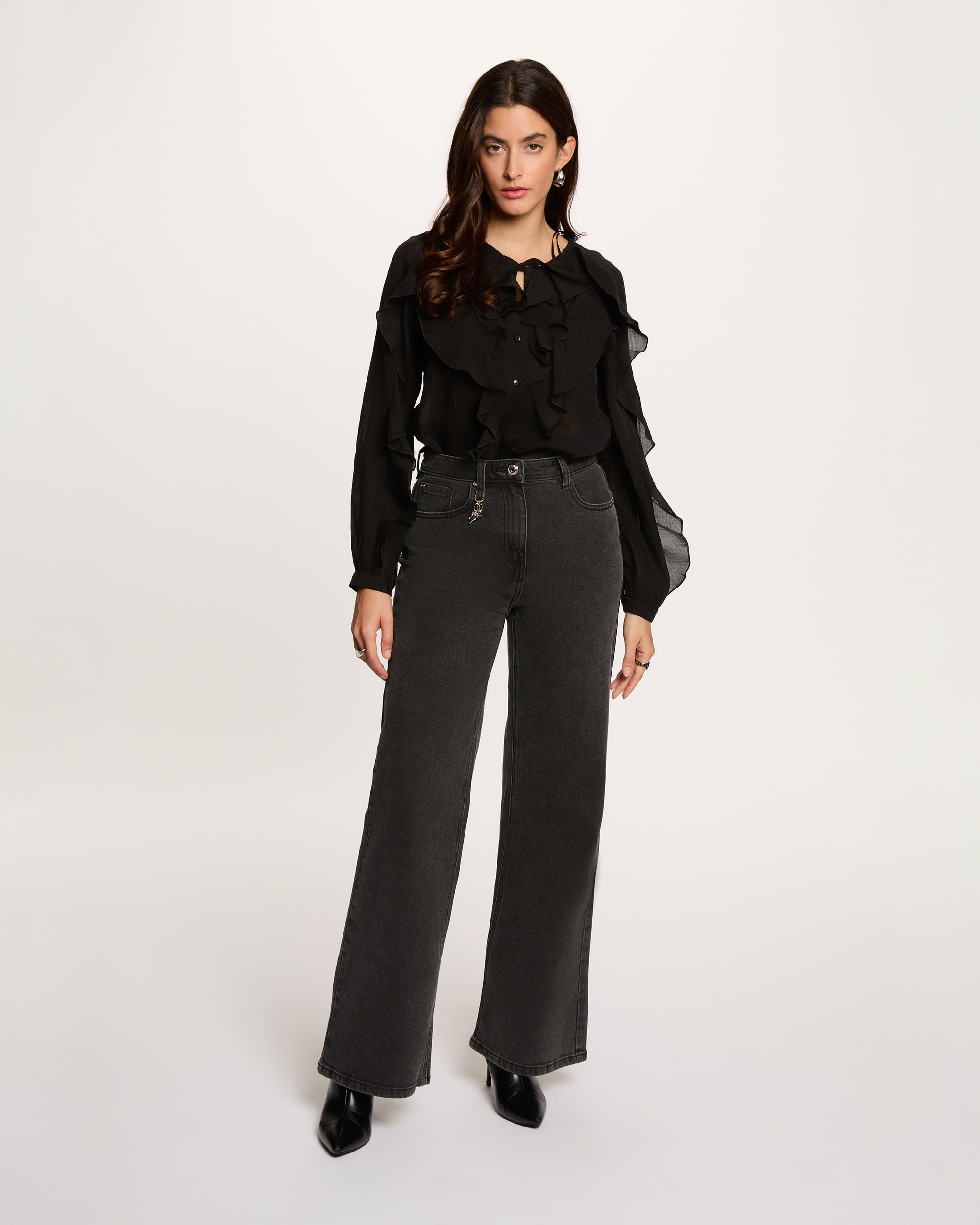 Camisa Ajustada Preto-4