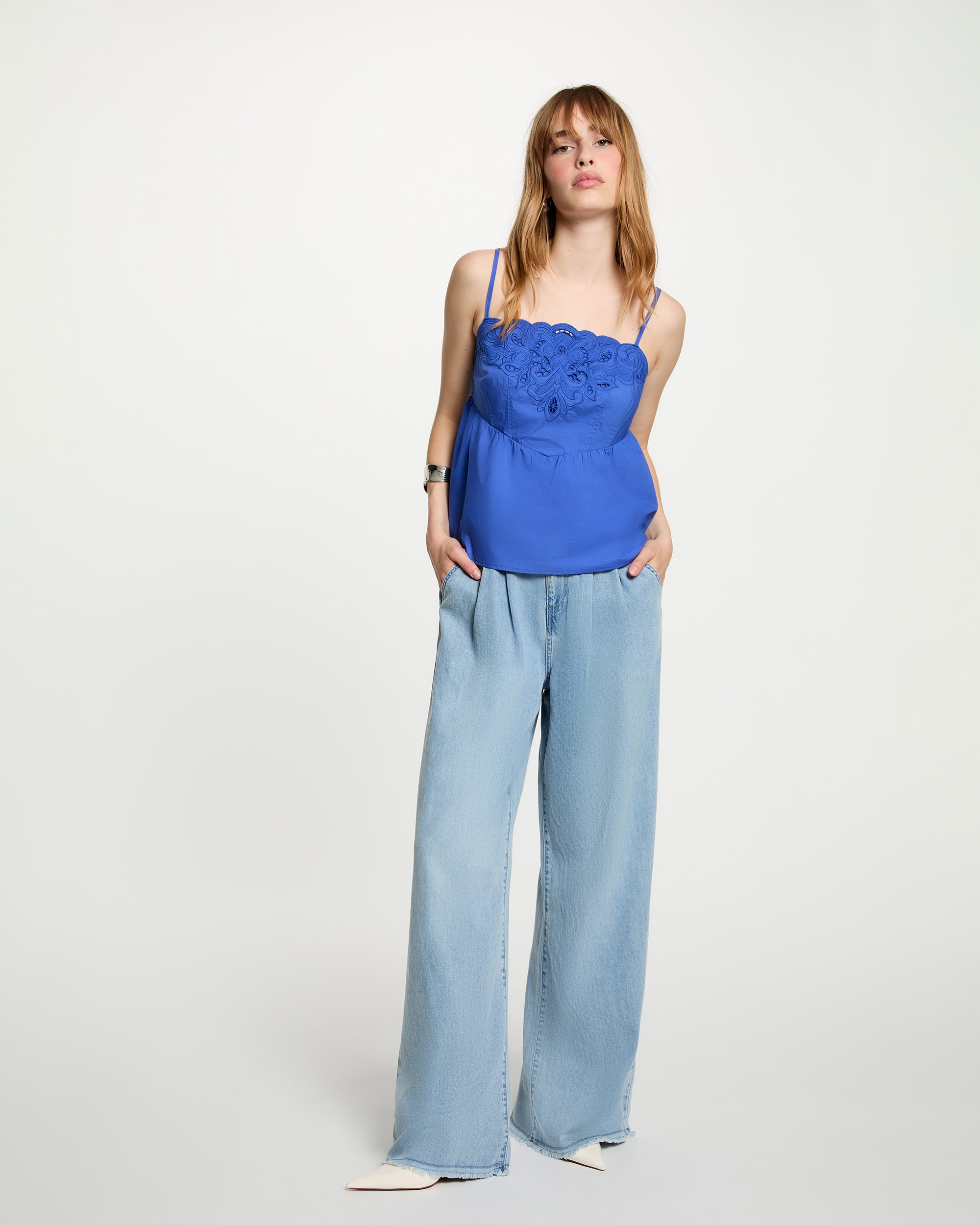Jeans À Boca de Sino com Pinças Azul denim-4