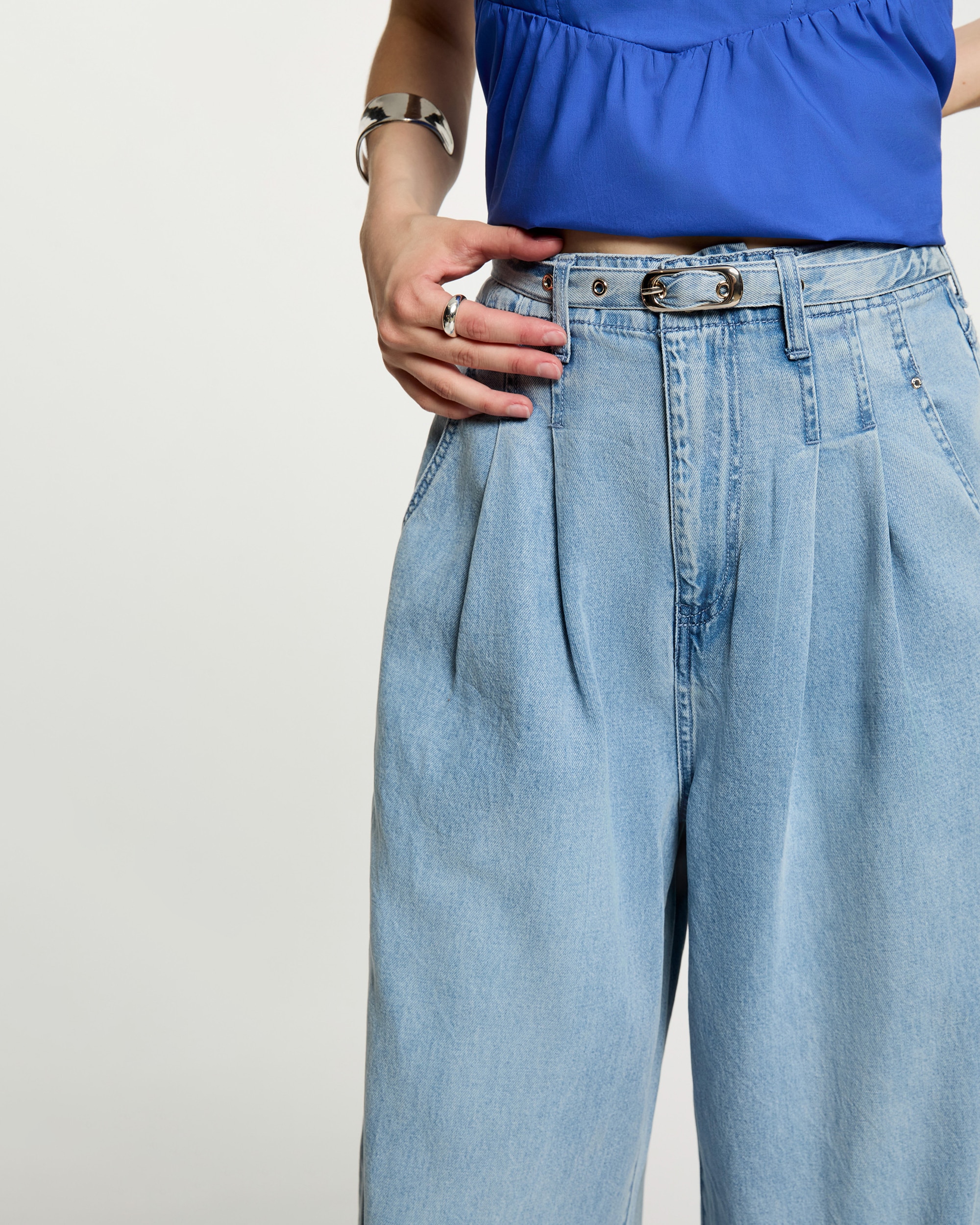 Jeans À Boca de Sino com Pinças Azul denim-5