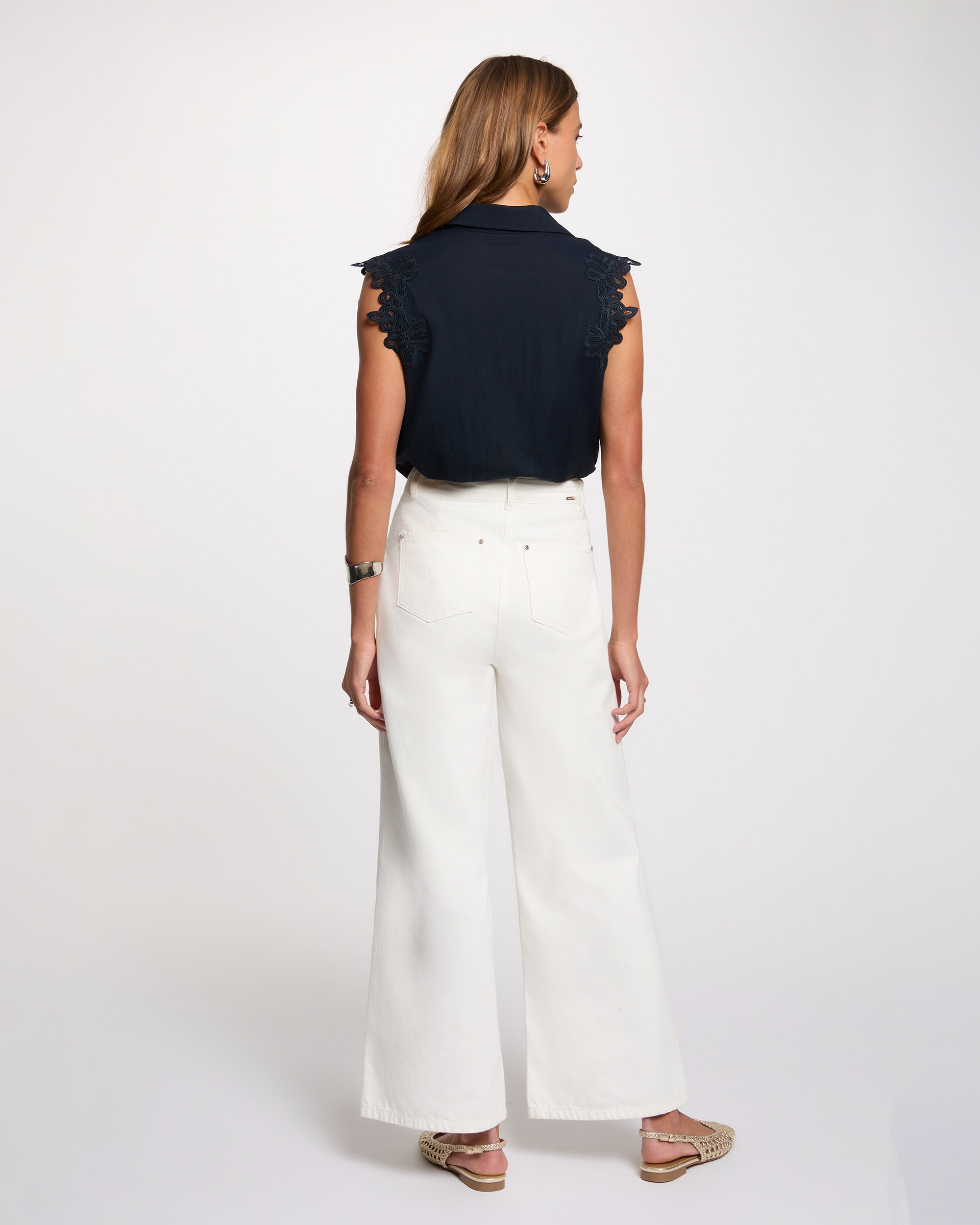 Camisa sem Mangas com Detalhes Bordados Azul-marinho-3