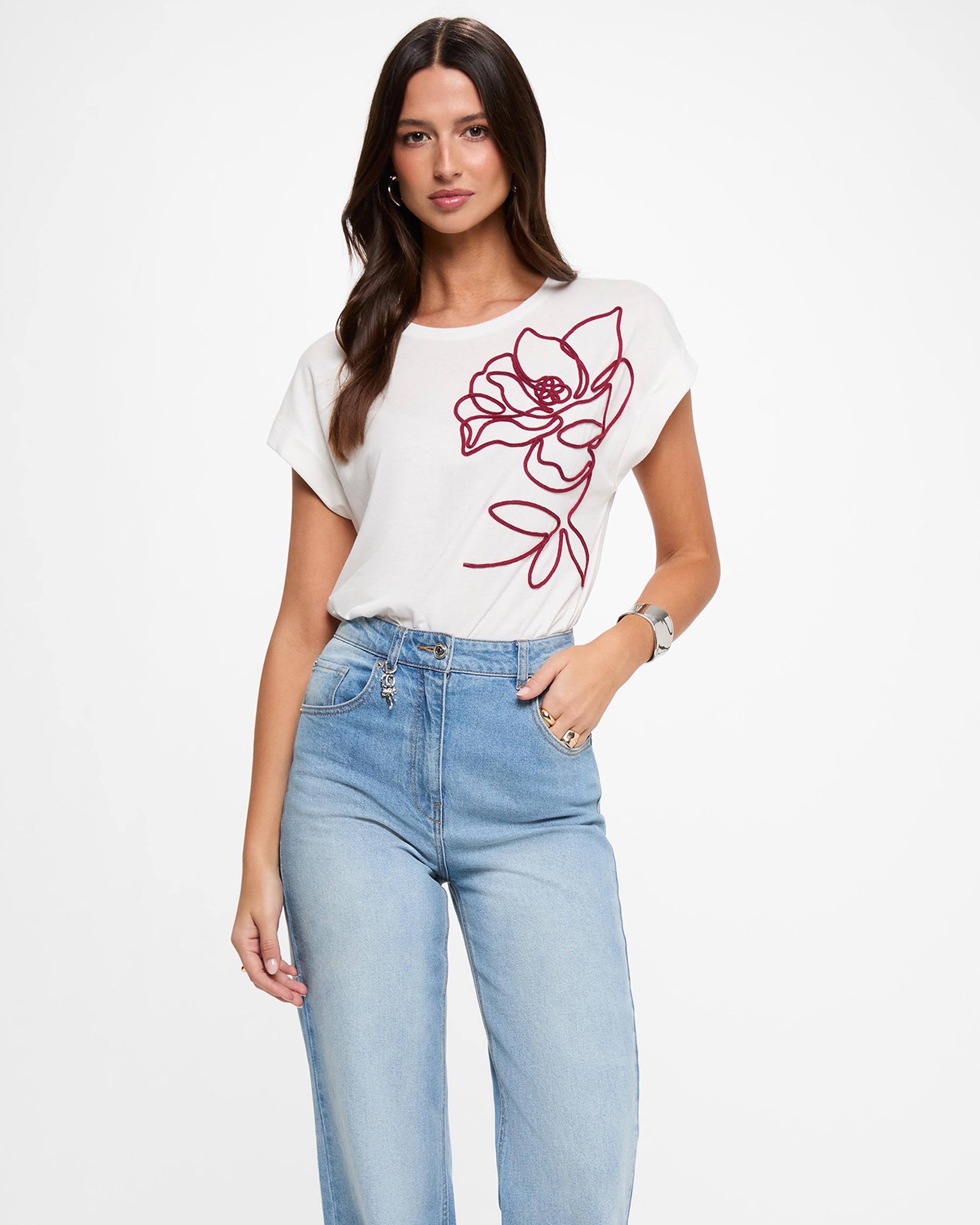 Imagem 0 de T-shirt com Bordado Floral