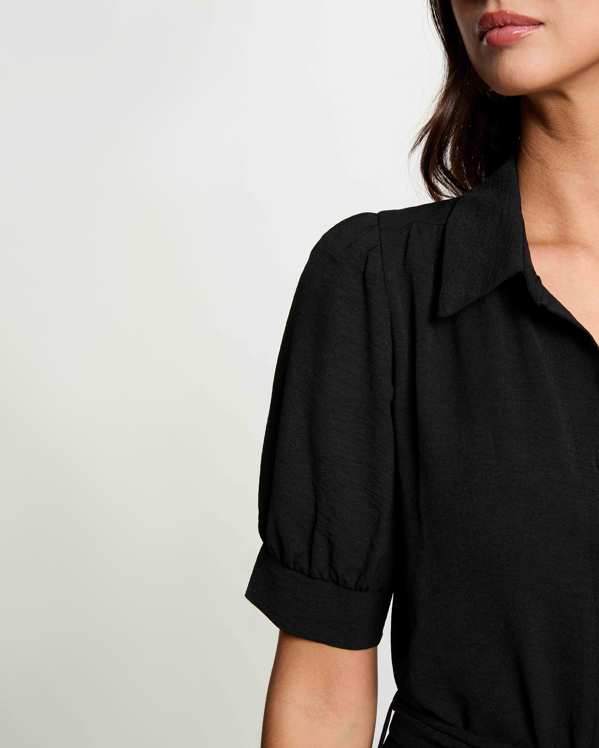 Vestido Midi com Fecho de Botões Preto-5