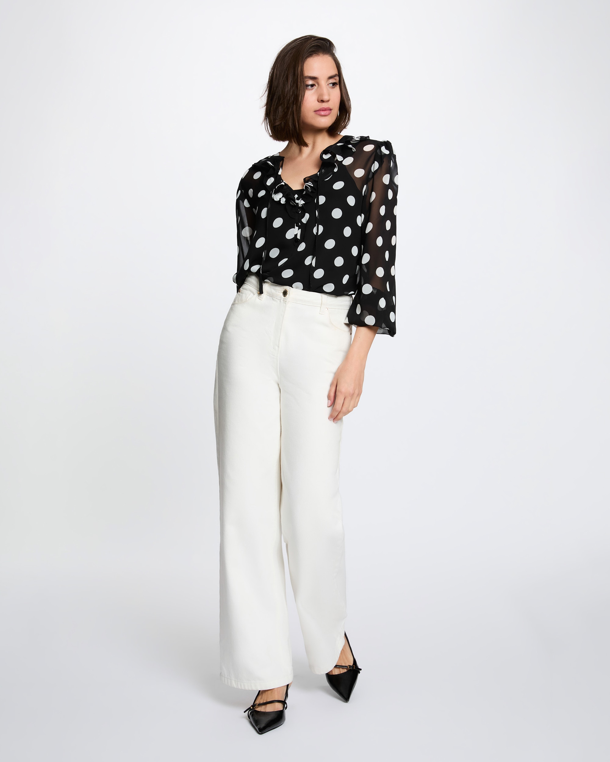 Blusa com Folhos Branco / Preto-4