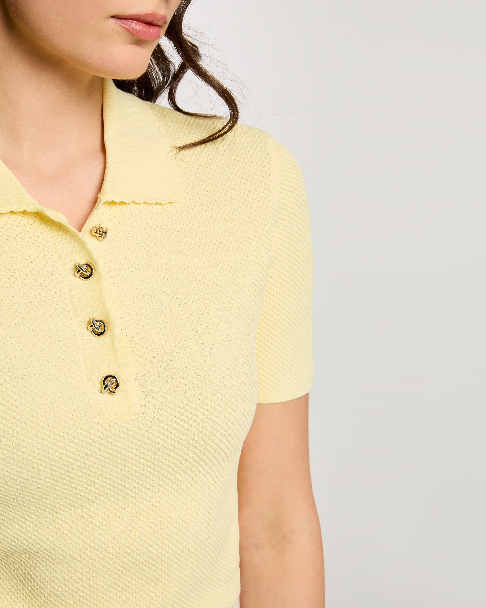 Polo em Malha Fina com Botões em Contraste Amarelo-5