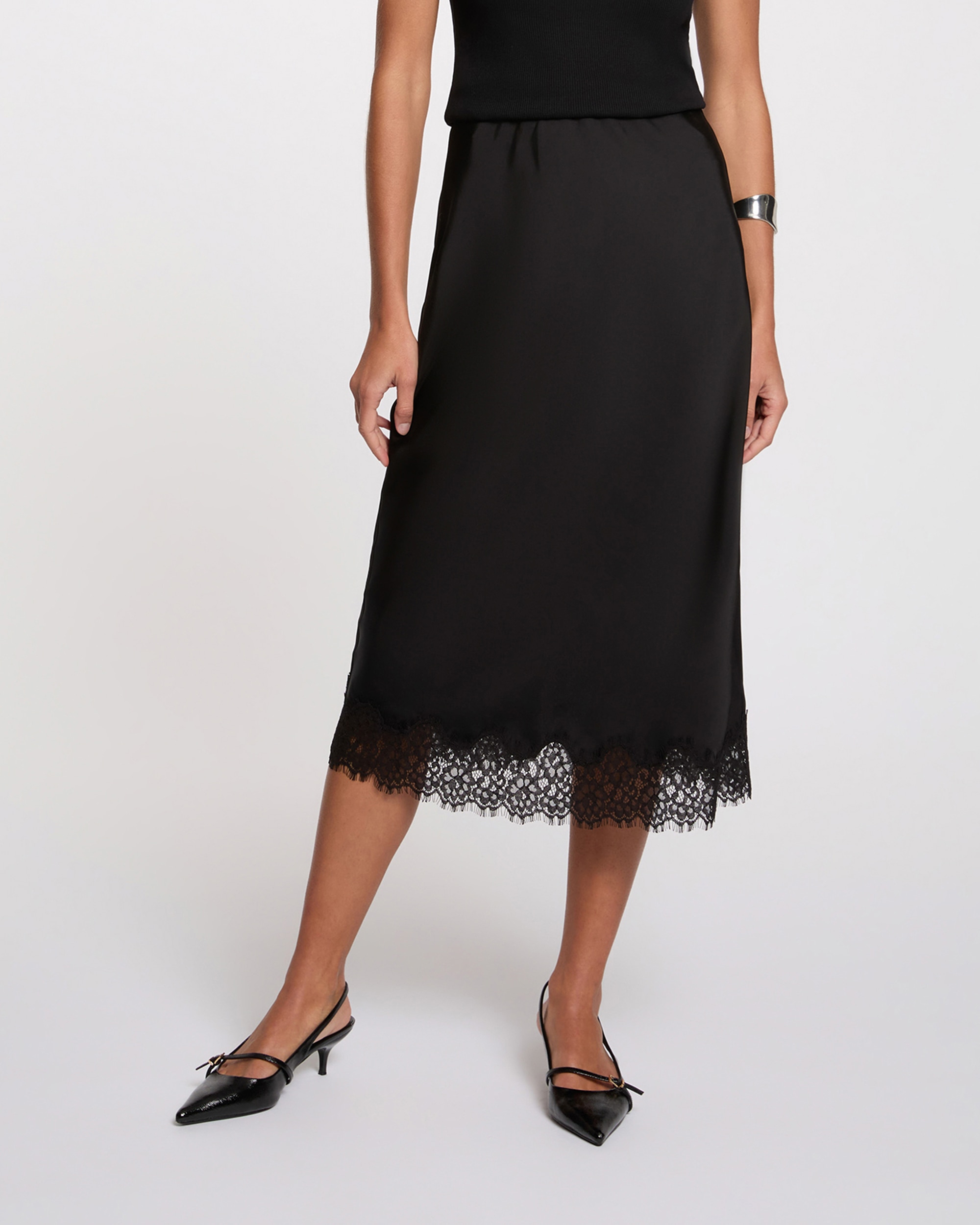 Saia Comprida de Renda Preto-1