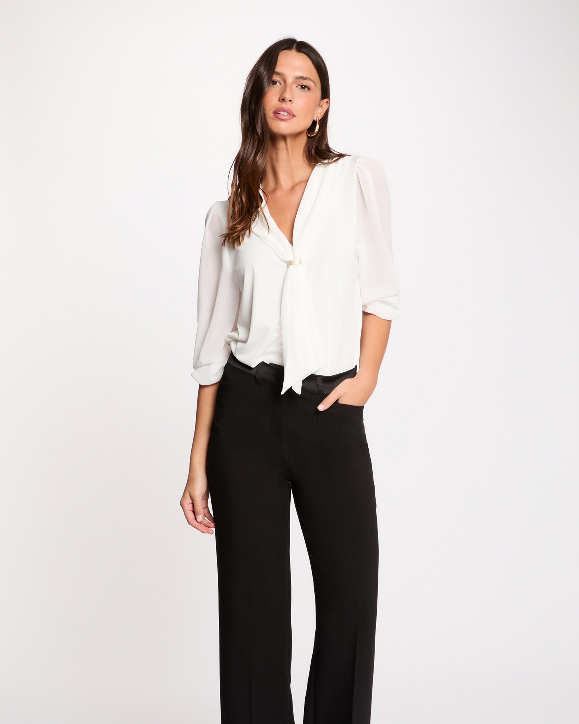 Imagem 0 de T-shirt de Voile com Gola Laço