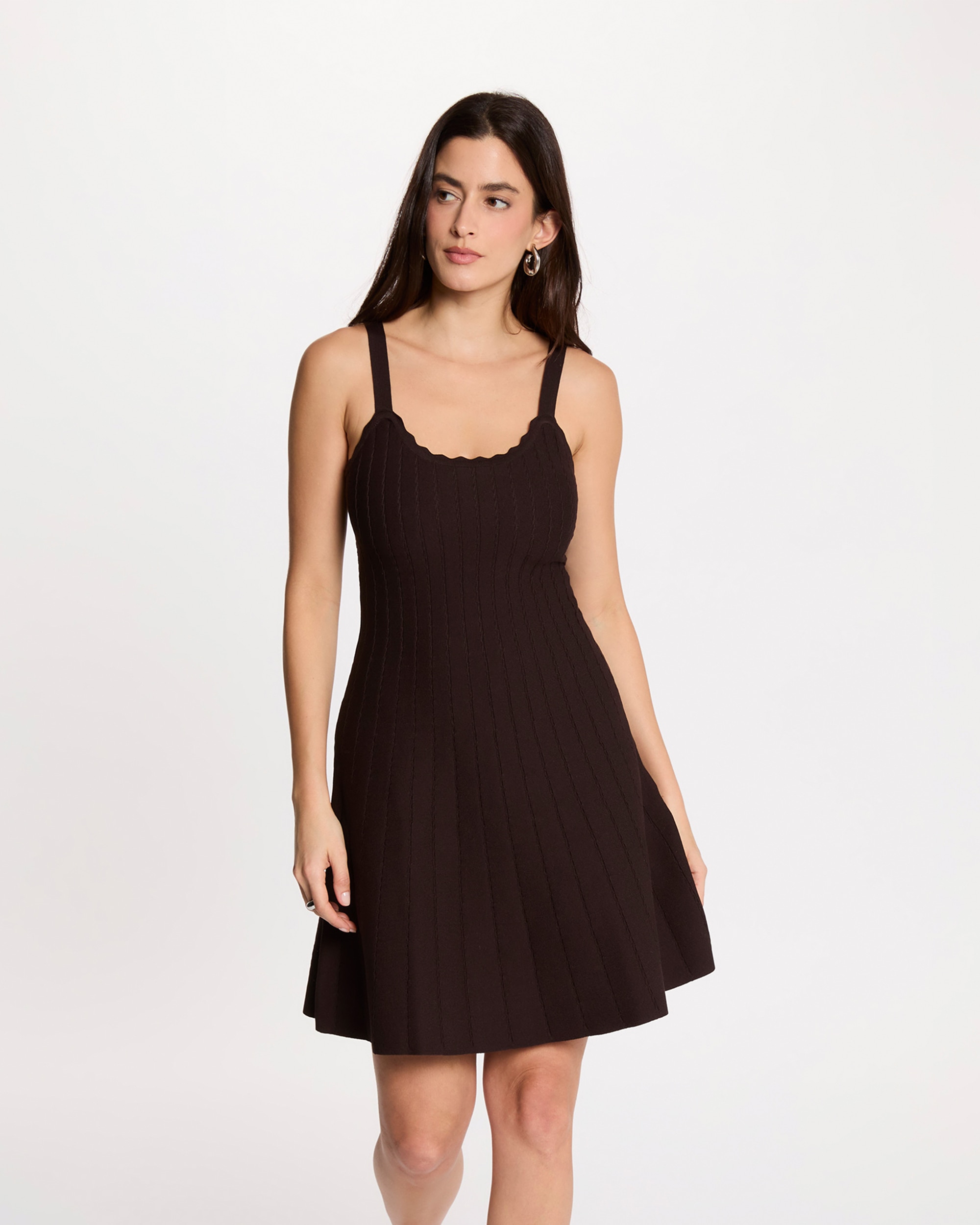 Imagem 0 de Vestido Curto com Alças e Decote Redondo