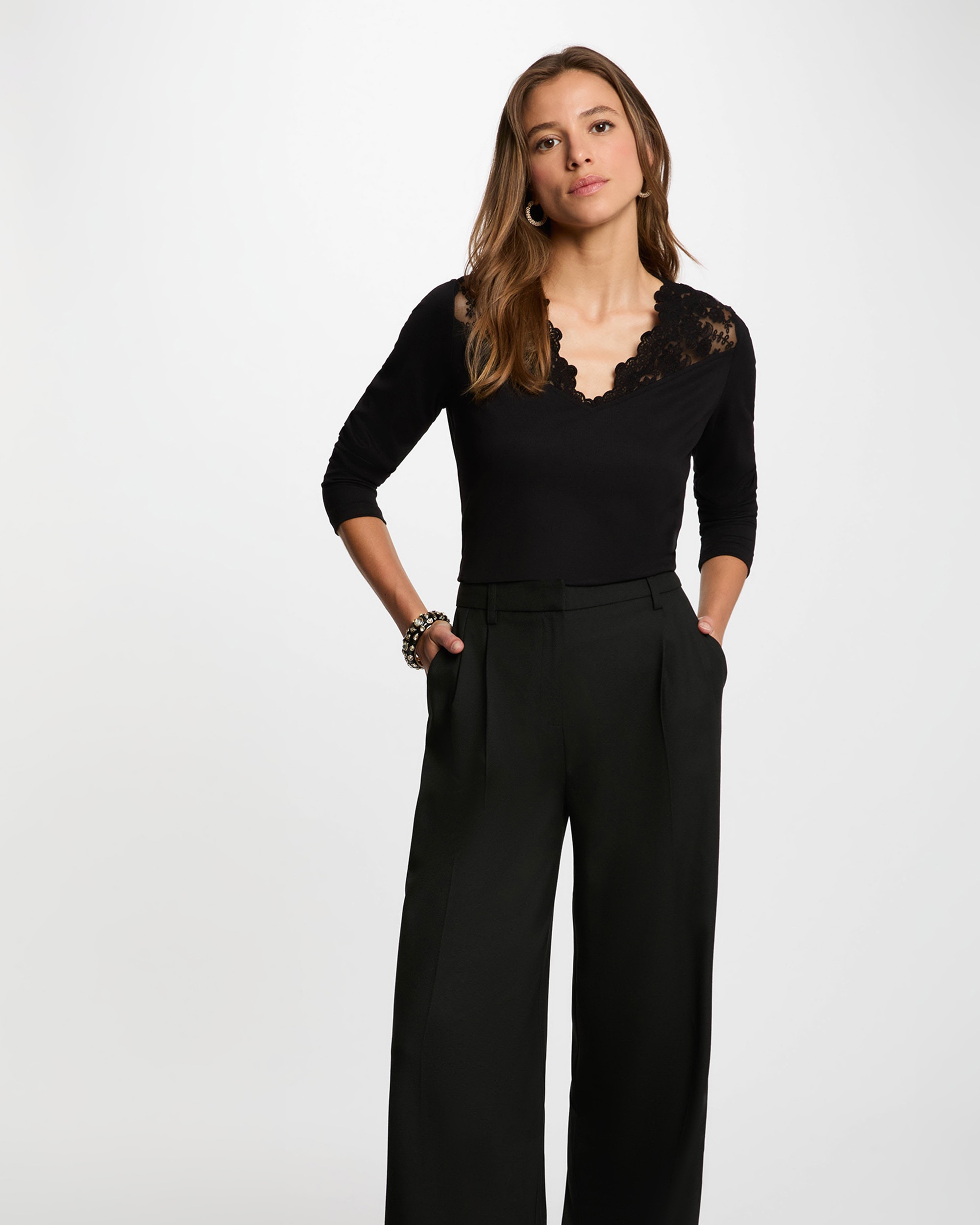 Imagem 0 de T-shirt com Detalhes de Renda