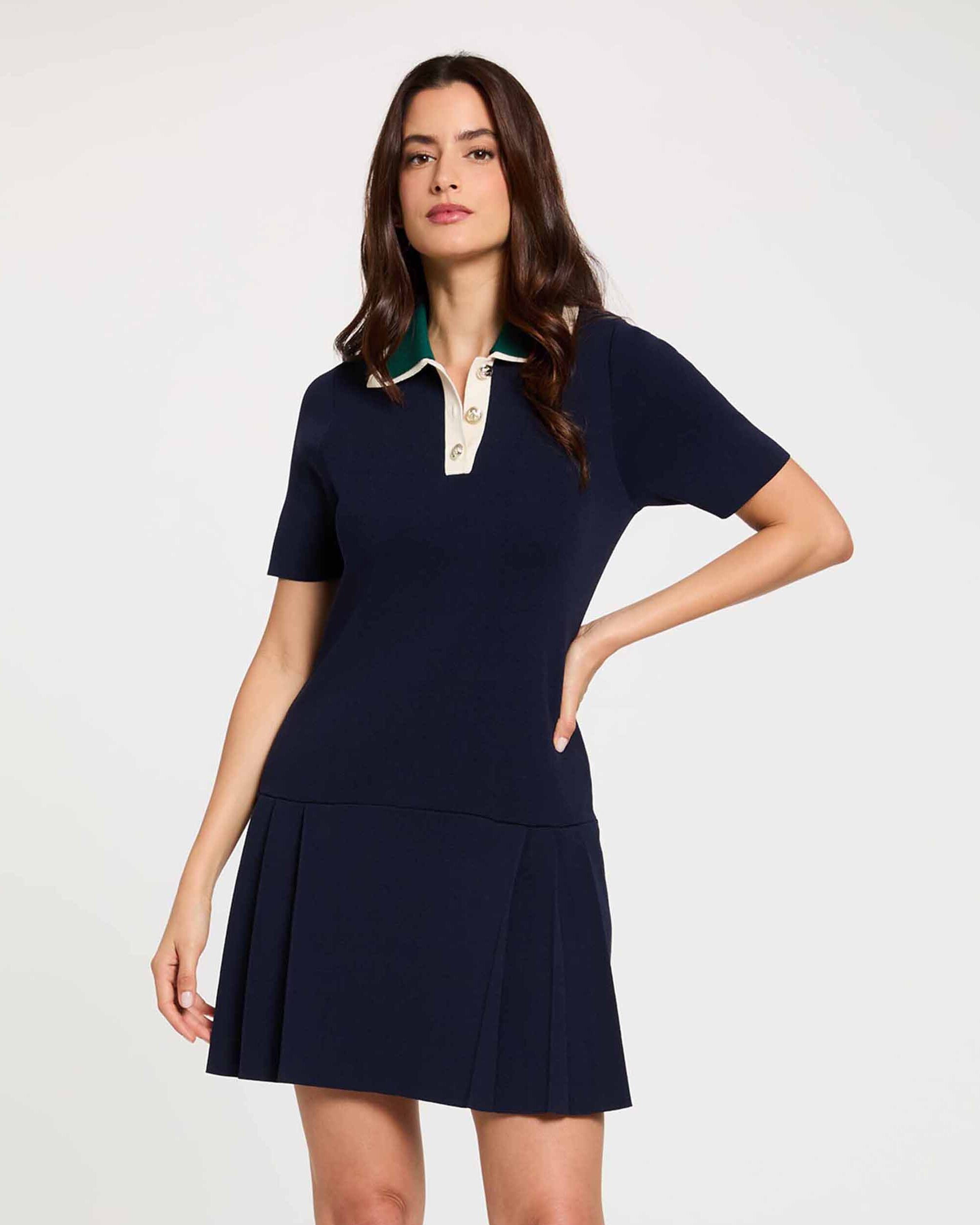 Imagem 0 de Vestido Curto com Gola Polo