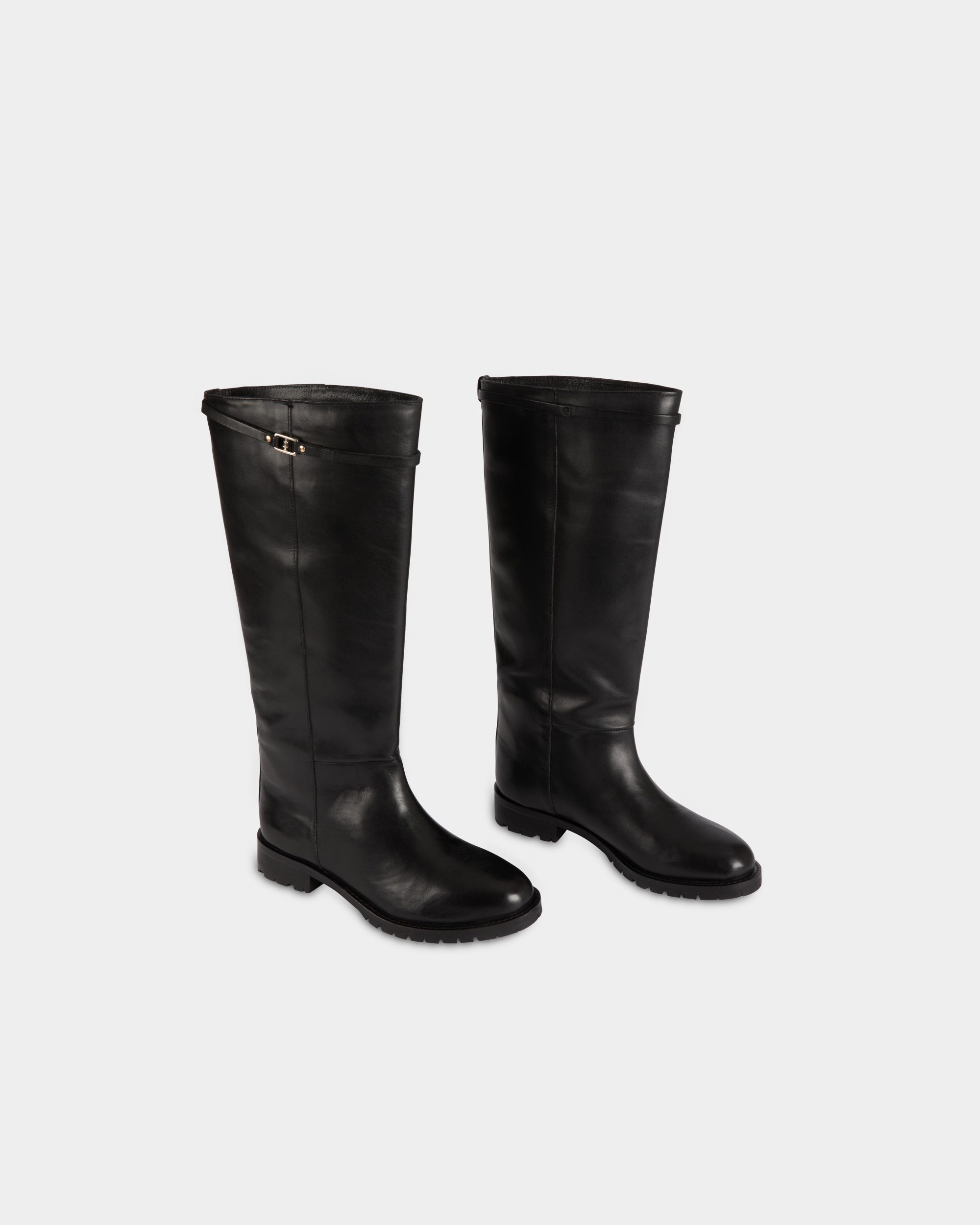 Bota Alta com Fivela em Pele Preto-3