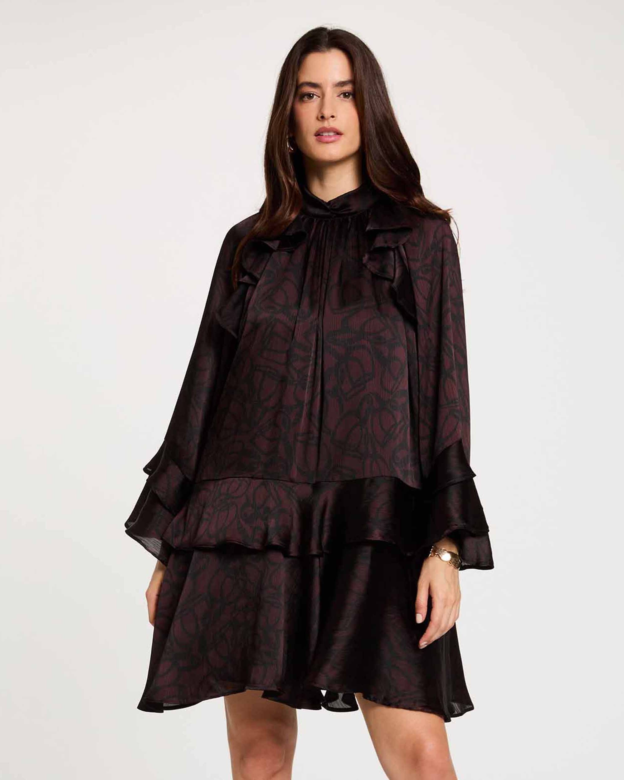 Imagem 0 de Vestido Curto com Folhos