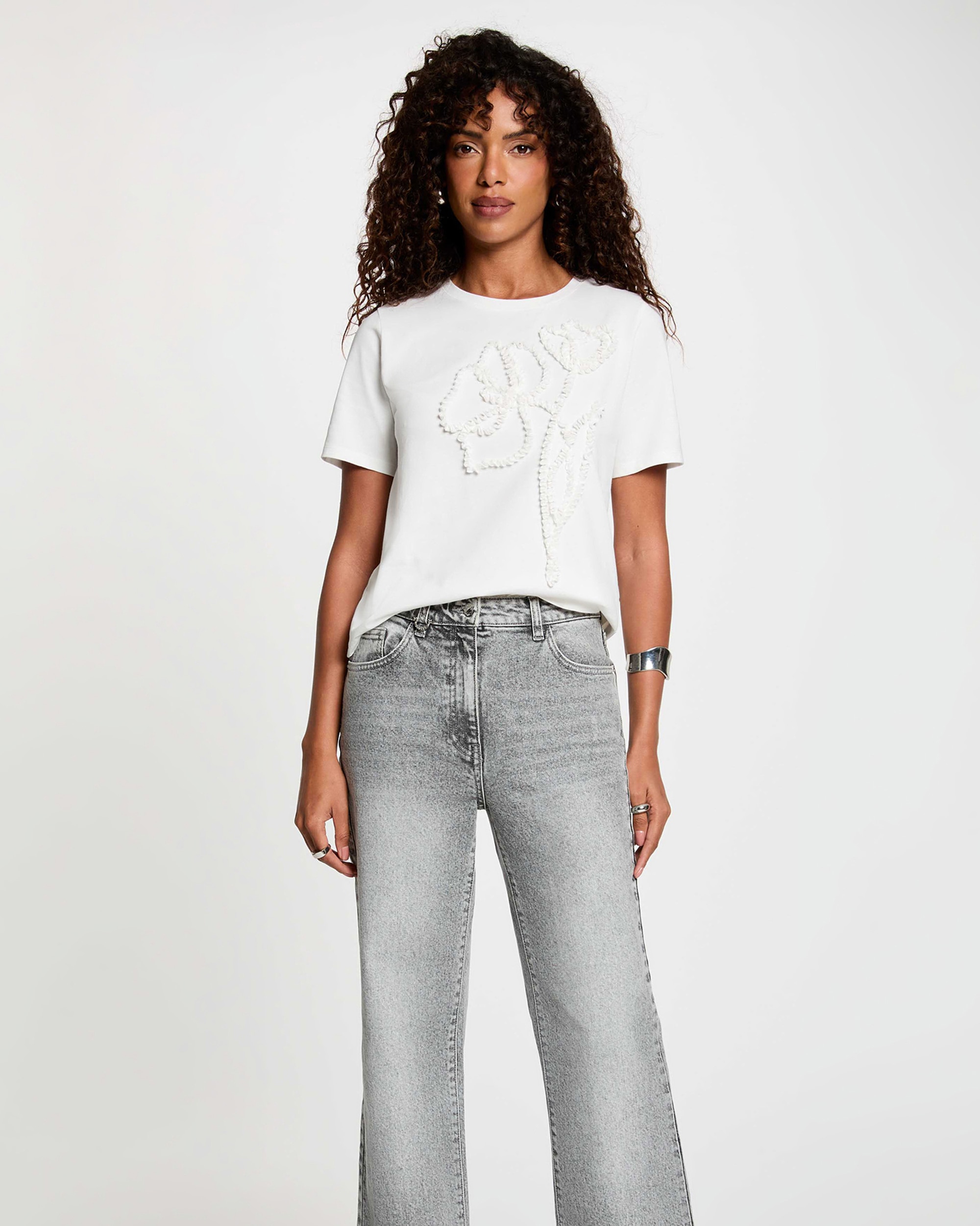 Imagem 0 de T-shirt com Relevo Floral