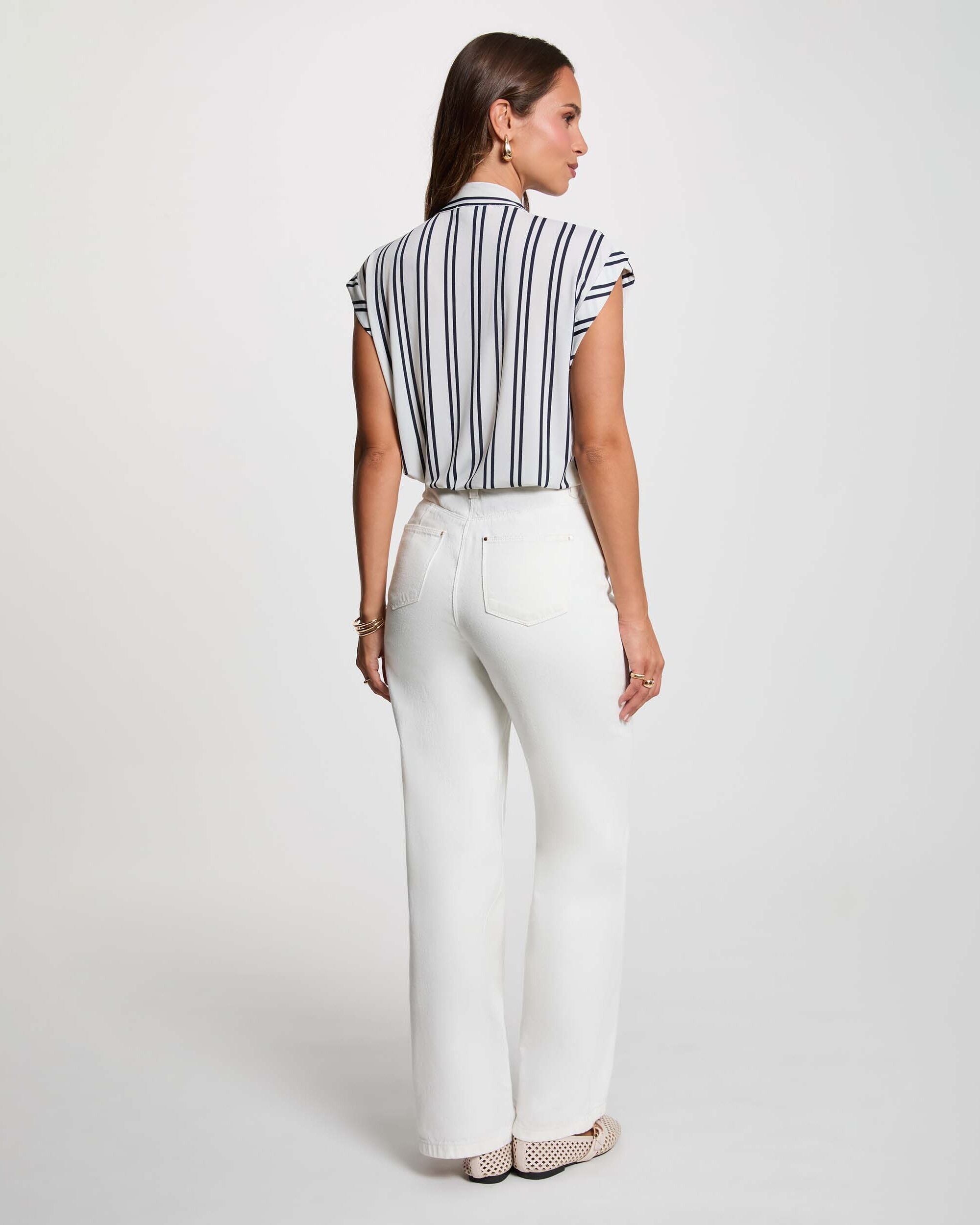 Blusa sem Mangas com Laço Branco / Preto-3