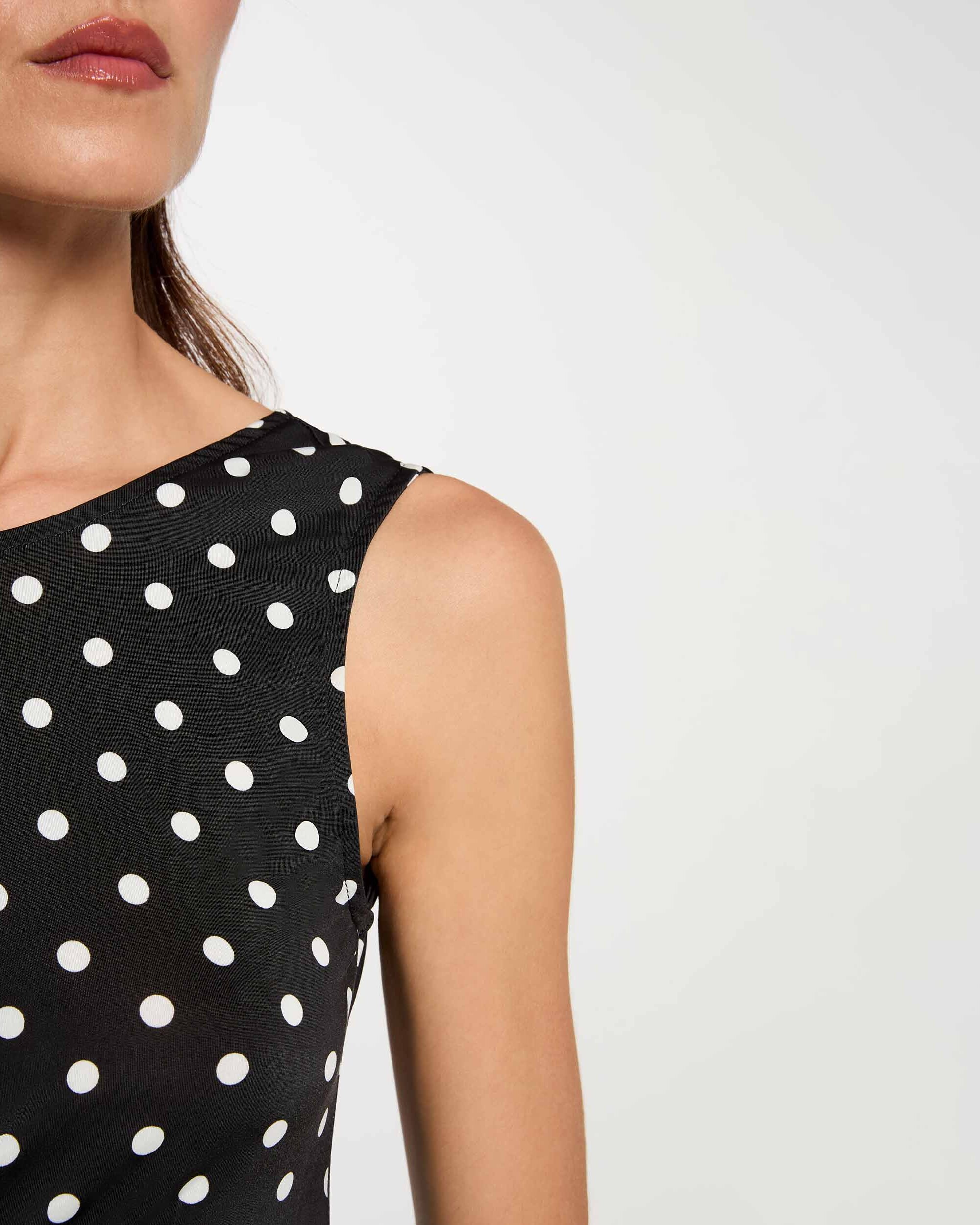 Vestido Curto com Detalhe de Fivela Multicolor-5