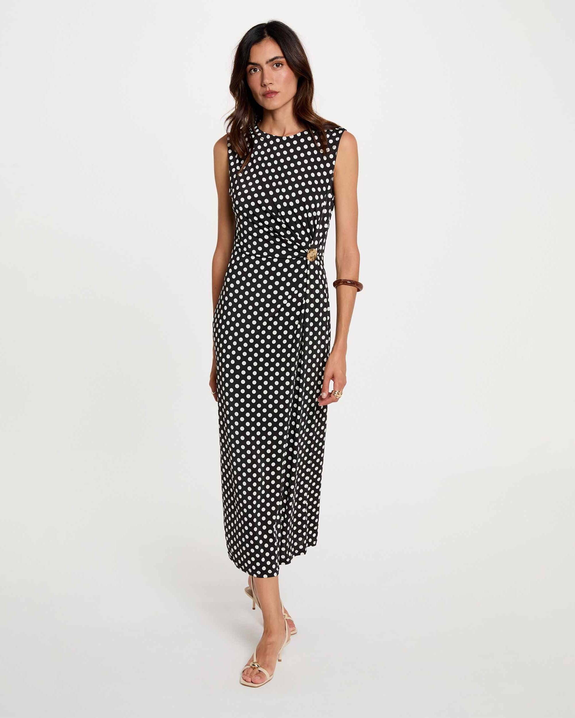 Imagem 0 de Vestido Comprido com Cintura com Fivela