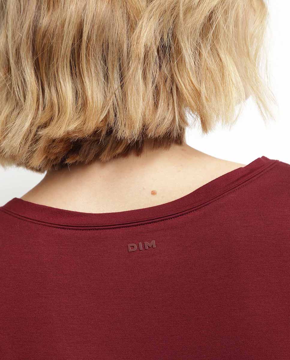 T-shirt Desportiva Curta Suave com Abertura Posterior Bordeaux-4