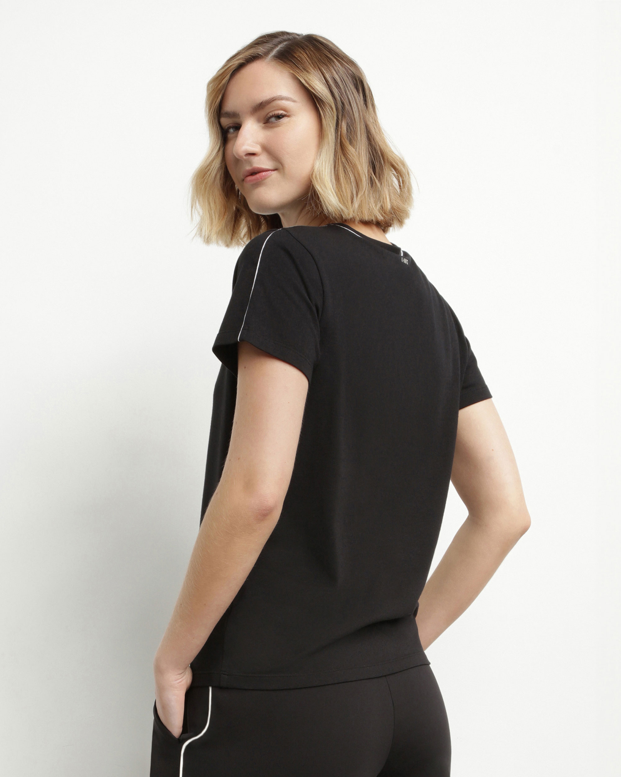 T-shirt Desportiva Termorreguladora Preto-2