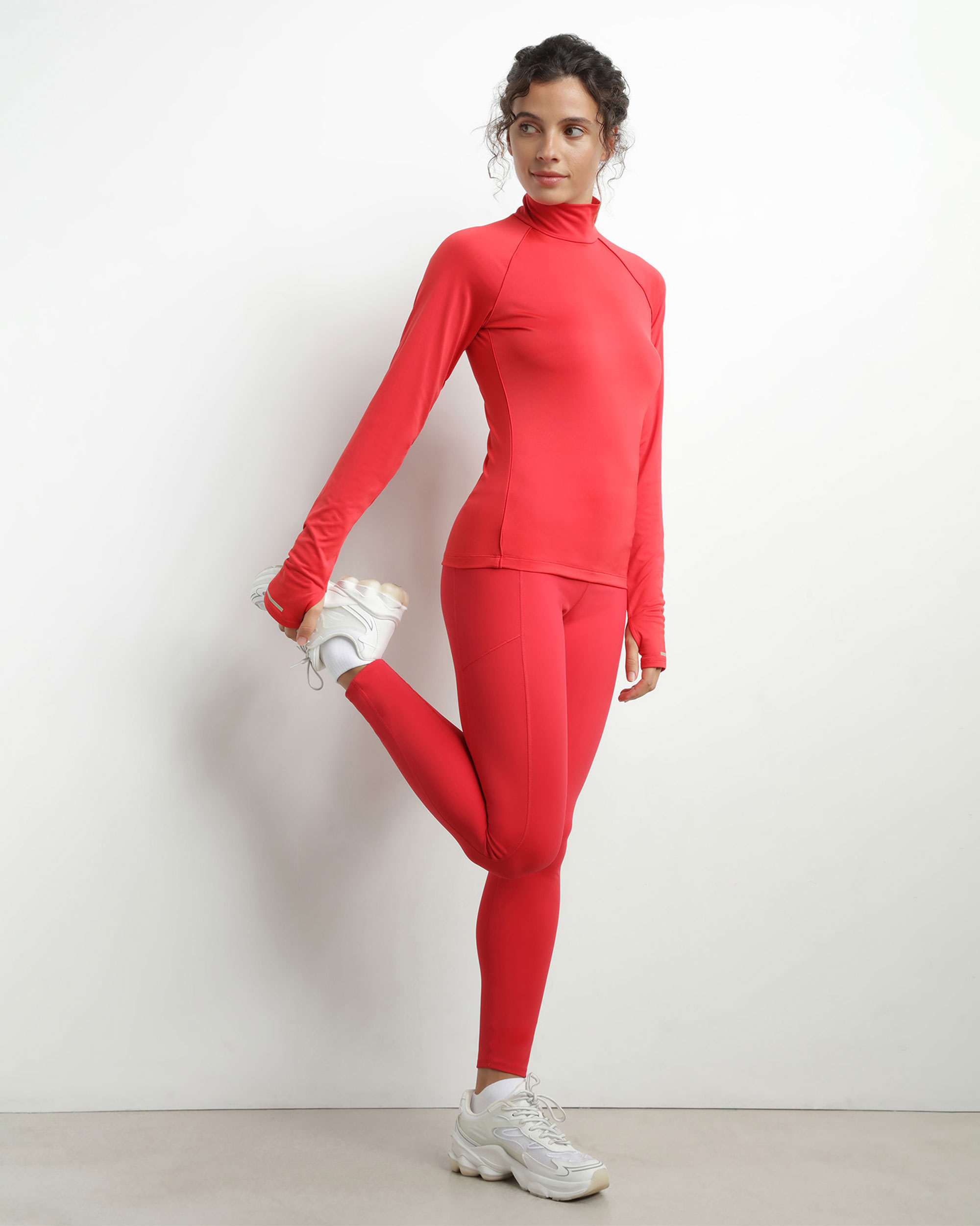 T-shirt Desportiva com Gola Alta Vermelho-3