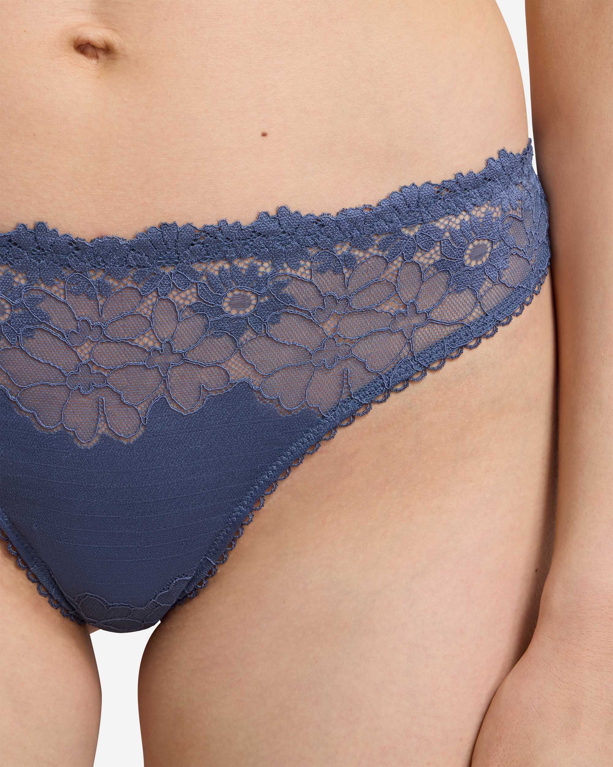 Cueca Brasileira de Renda Azul-3