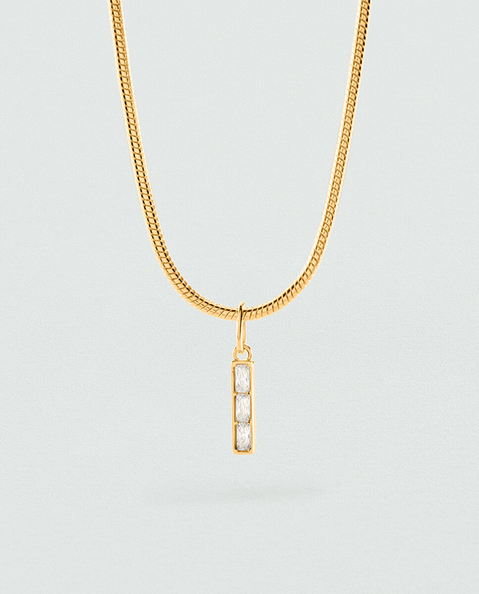 Pendente Lucky Retangular com Acabamento em Ouro e Três Zircônias em Corte Baguete Branco-2