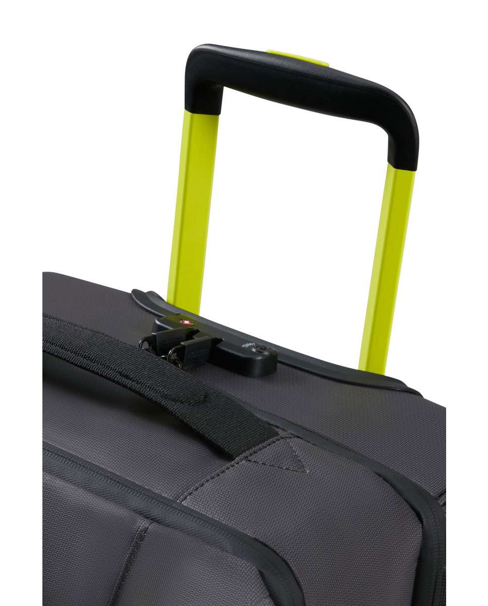 Trolley de cabine Urban Track 55cm com 2 rodas preto/lima 55L Preto-3