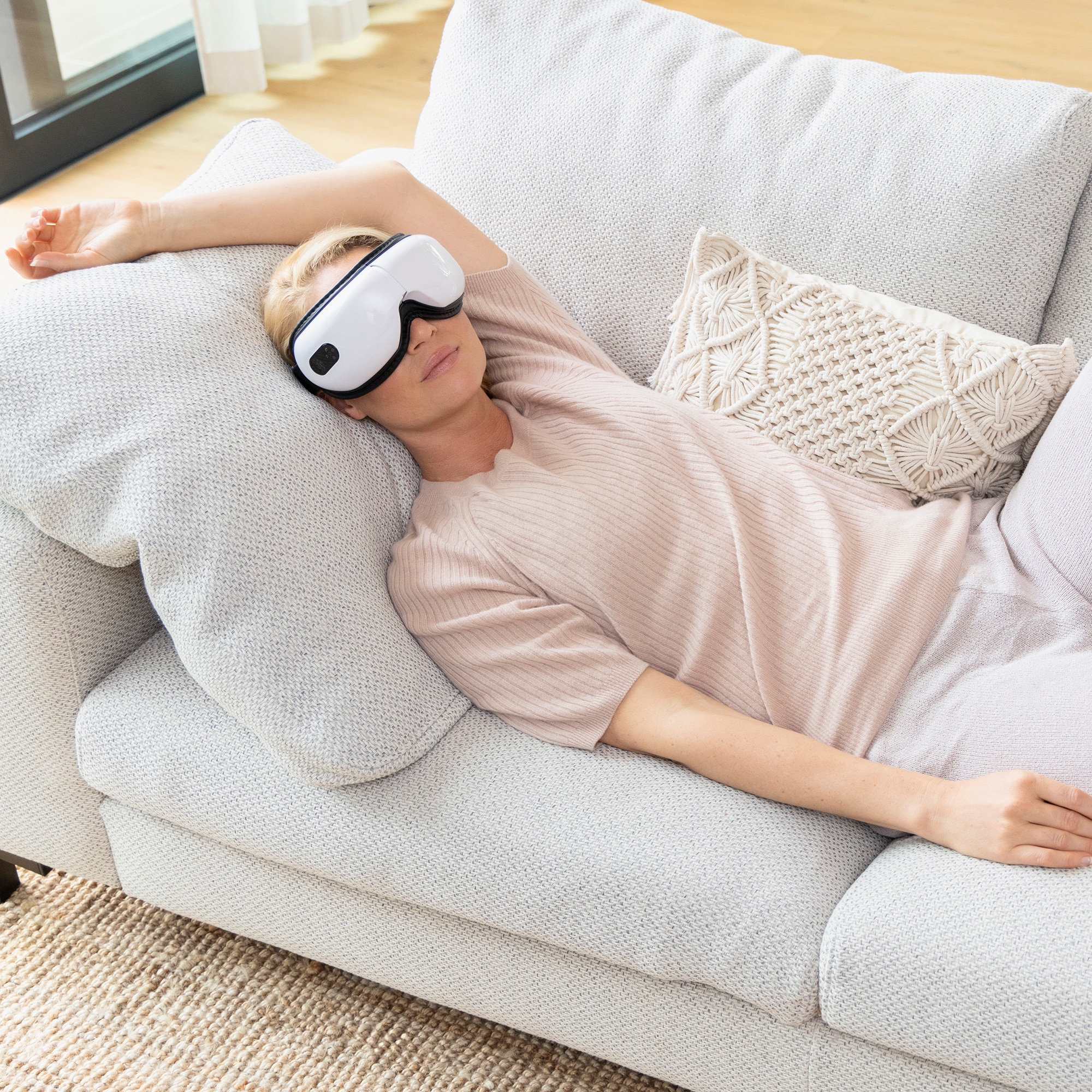 Massajador Ocular Medisana EM 100 com Calor, Música Integrada e Ligação Bluetooth Preto-2