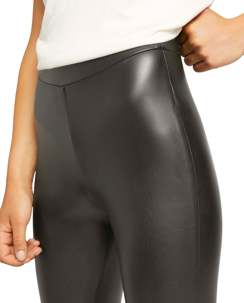 Leggins com Aspeto de Couro Preto-4