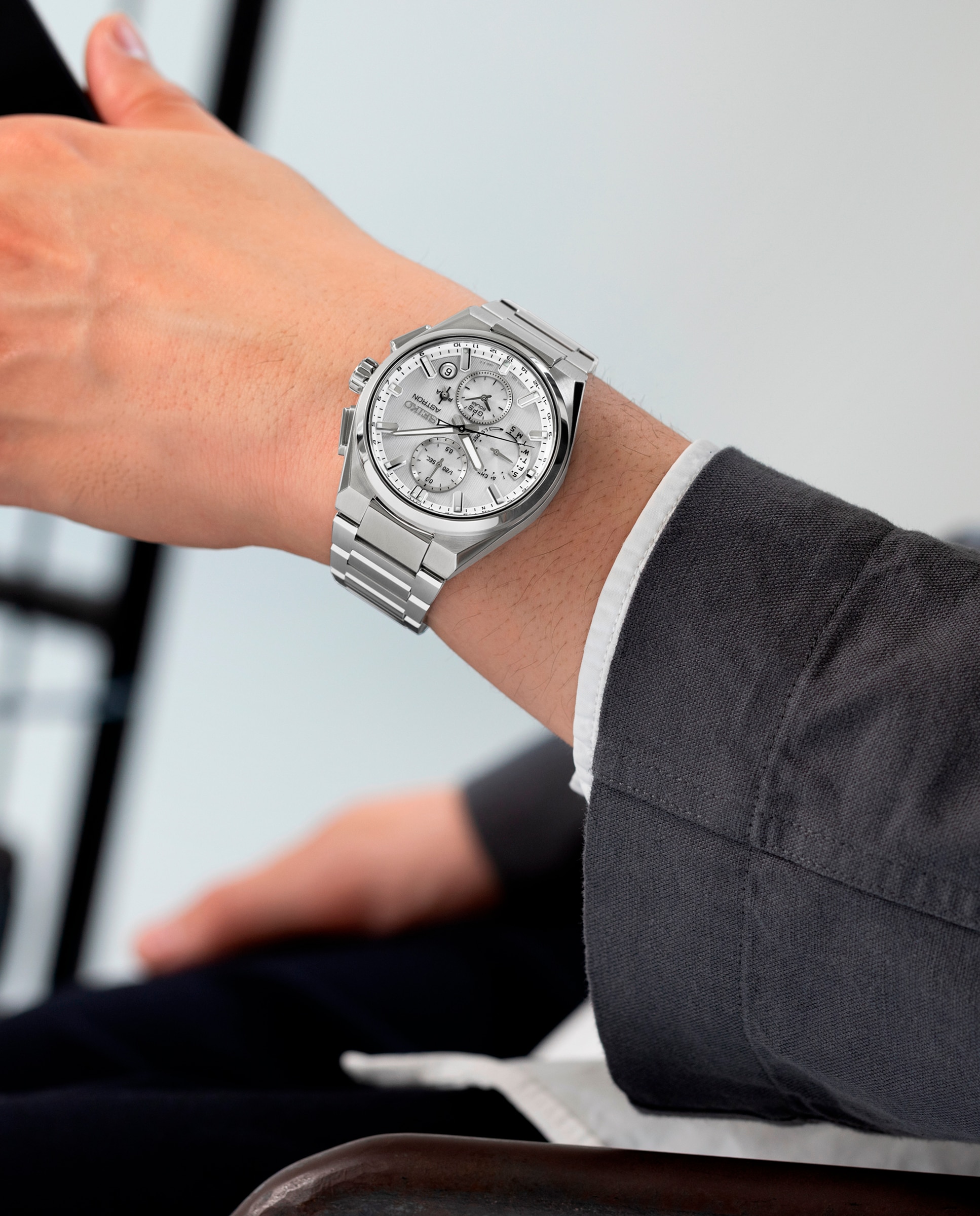 Relógio Astron Ssh159j1 de Titânio e Bracelete Prateada Prata-4