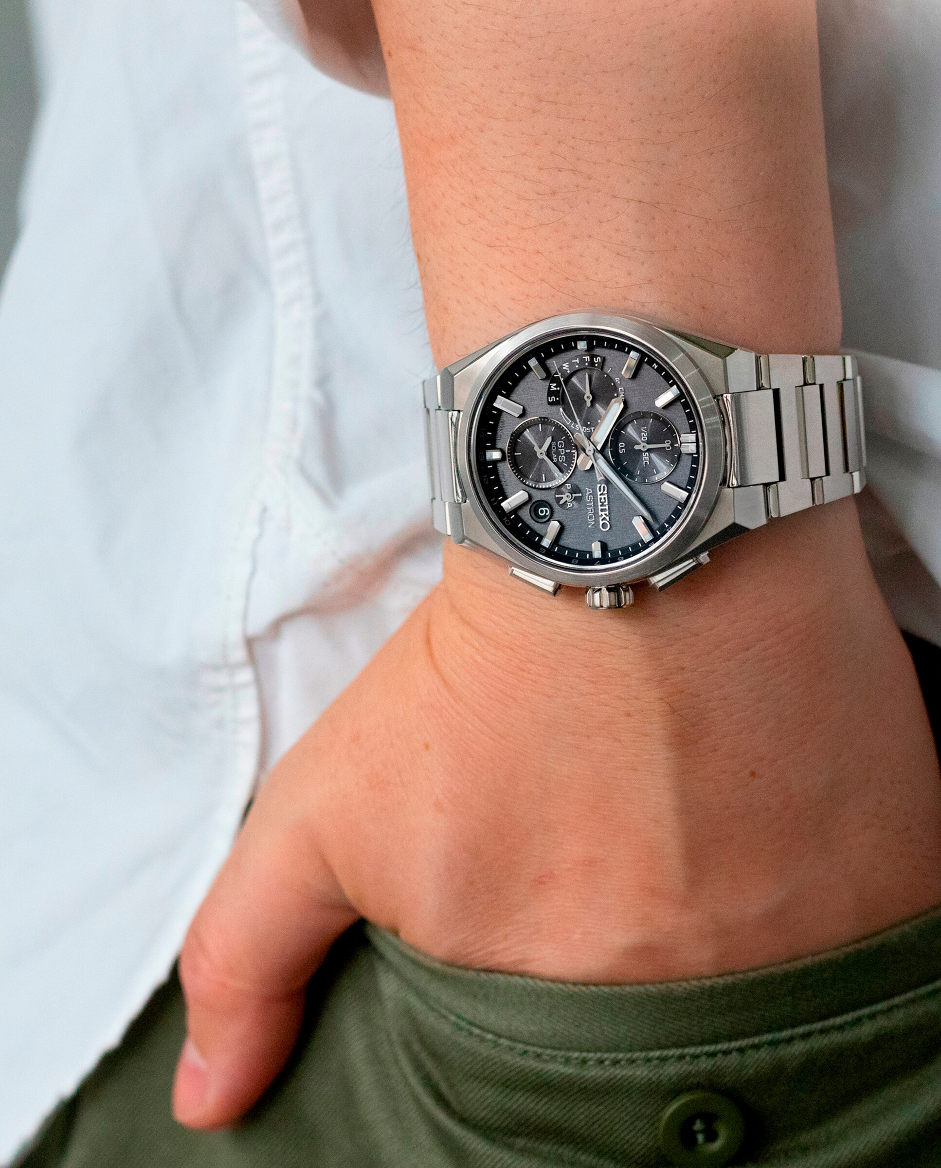 Relógio Astron Ssh163j1 de Titânio e Bracelete Prateada Prata-4