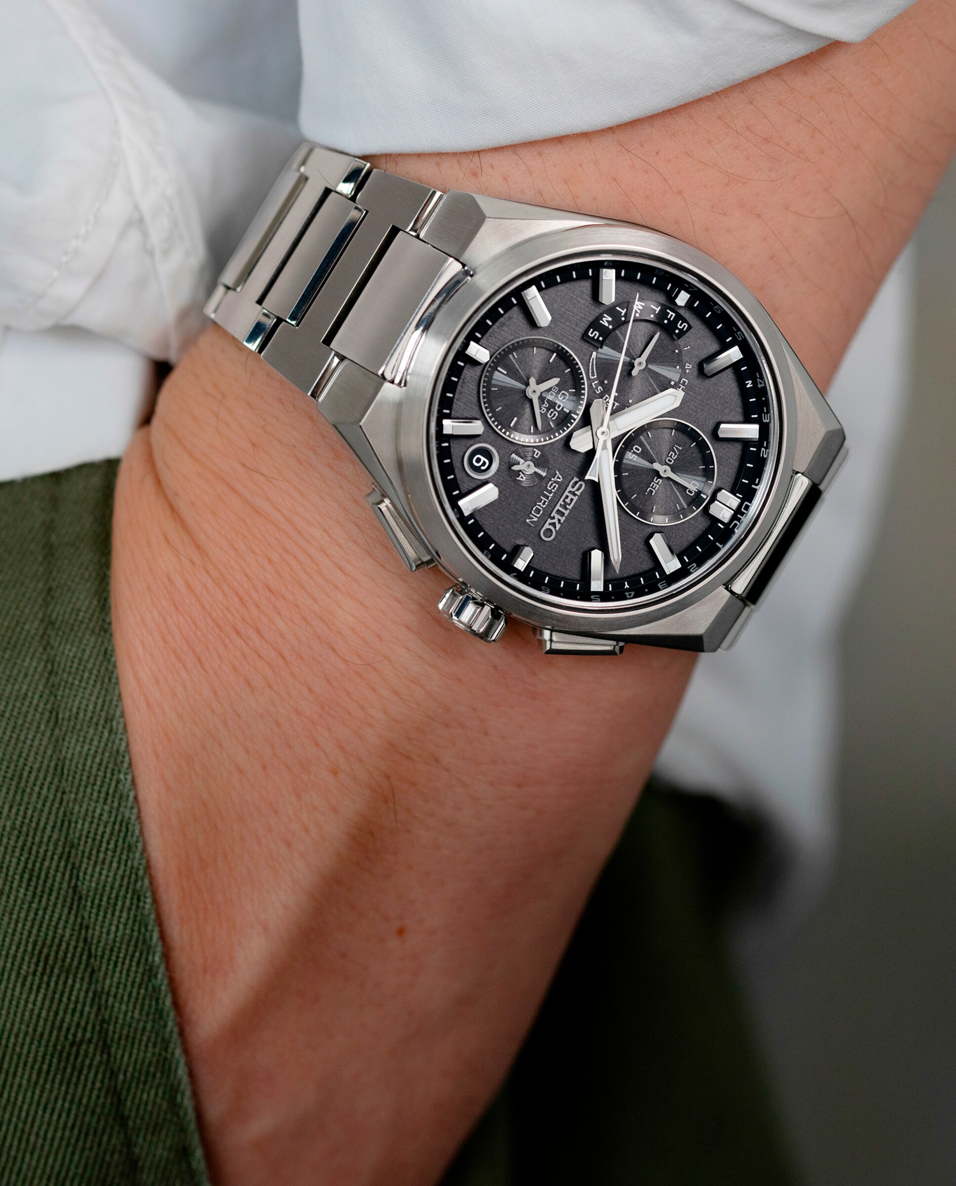 Relógio Astron Ssh163j1 de Titânio e Bracelete Prateada Prata-5