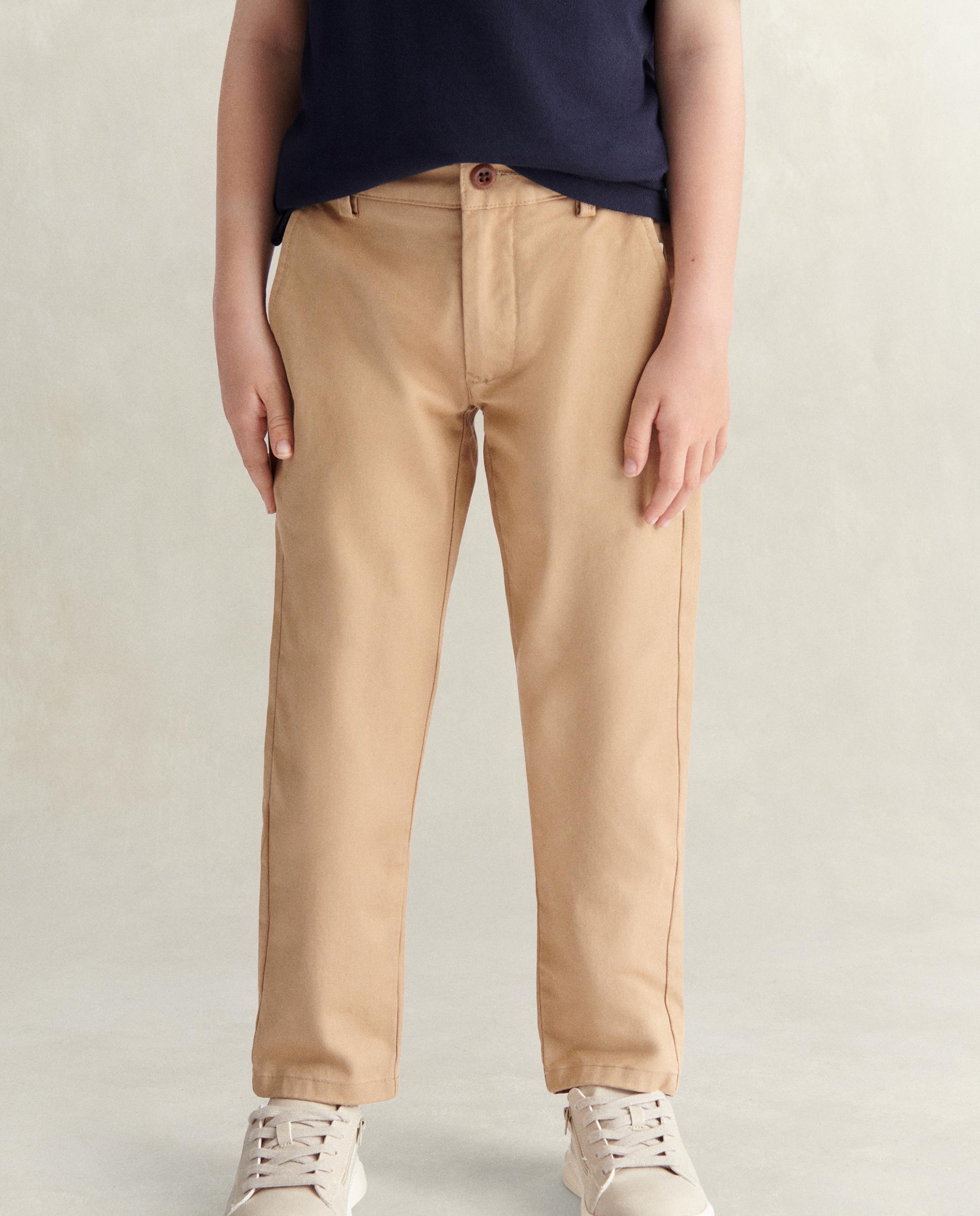 Calças Chino Infantil com Bolso Posterior e Presilhas Castanho-claro-2