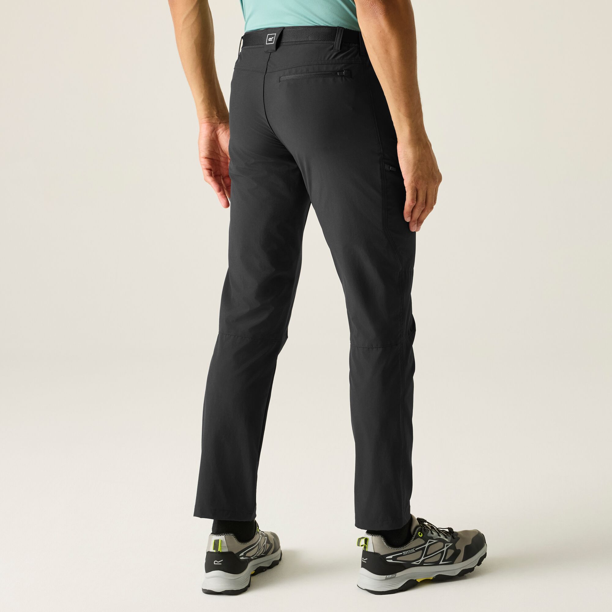 Calças Xert Stretch Shorts Regatta Preto-2