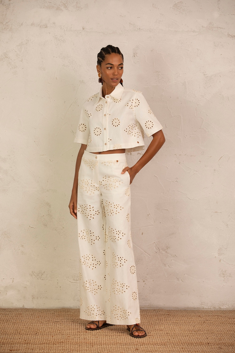 Imagem 0 de Calças Bordado Inglês