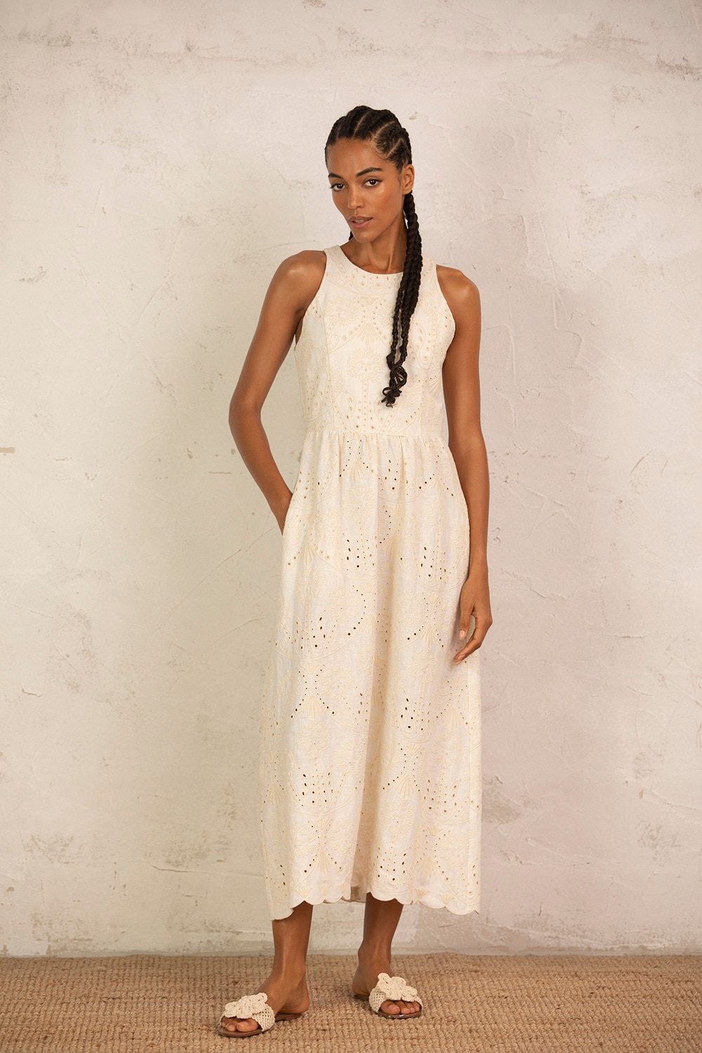 Vestido de Linho Bordado Cru-3