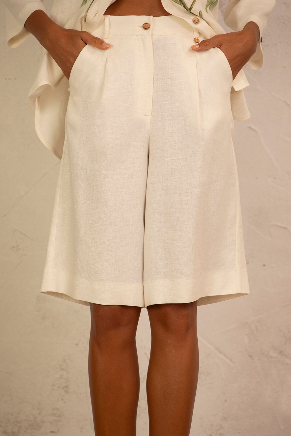 Linen Bermuda Shorts Cru-1